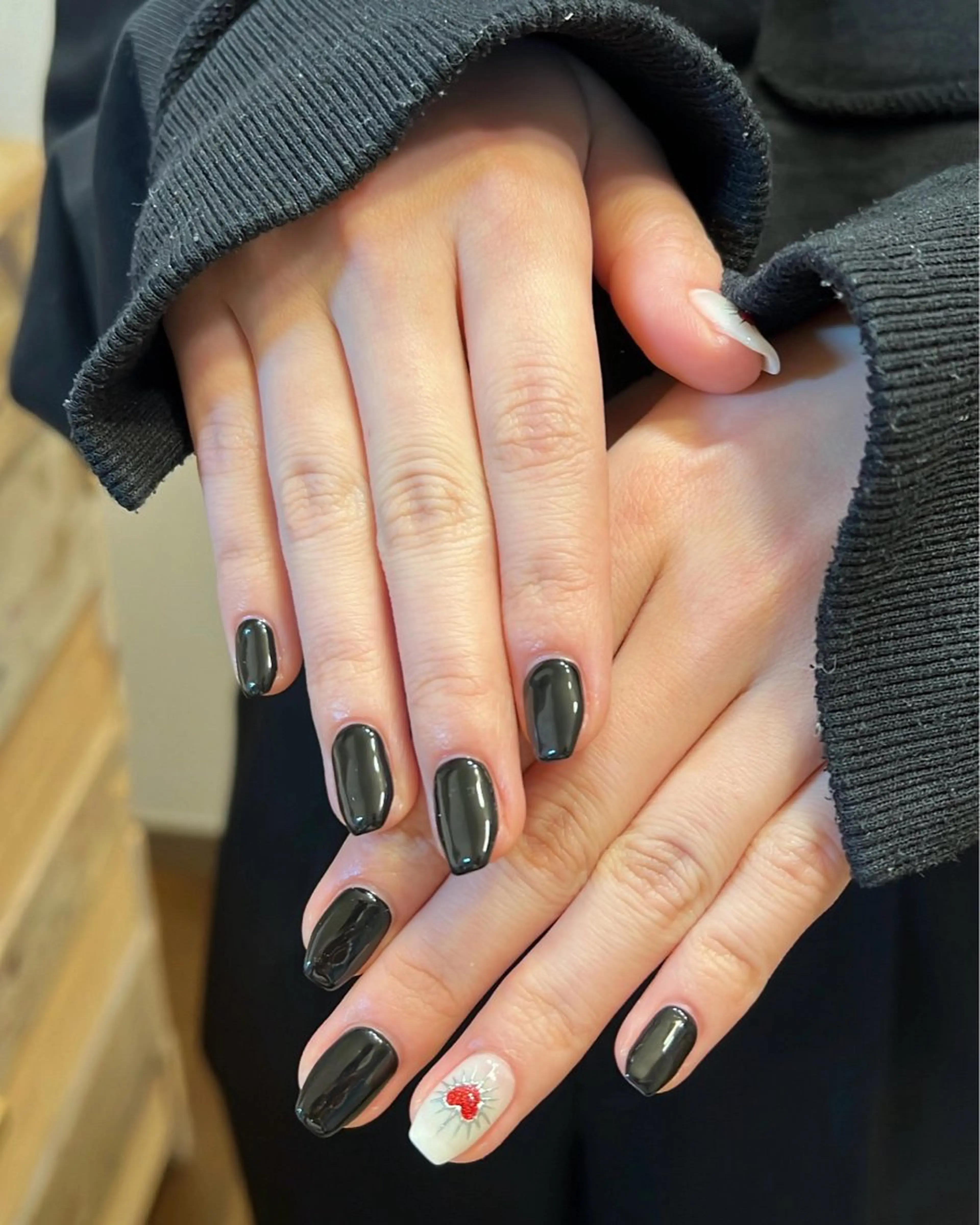 ネイル ハンドネイル フットネイル ハンドケア Nes.Nail所属・Miyagi Asamiのネイルデザイン