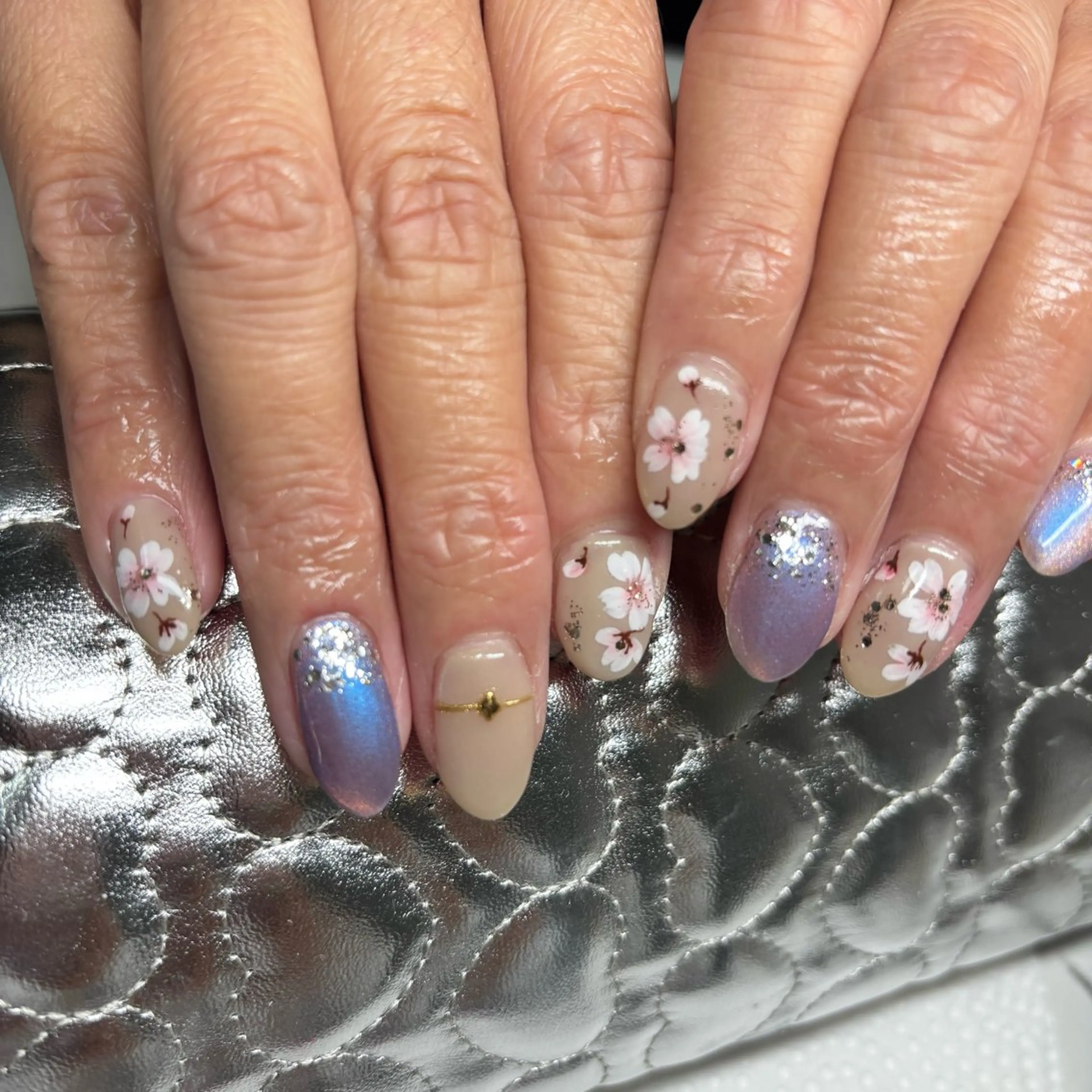 ネイル 桜ネイル ハンドネイル RE💟N.NAIL ラテン系お姉さんのネイルデザイン