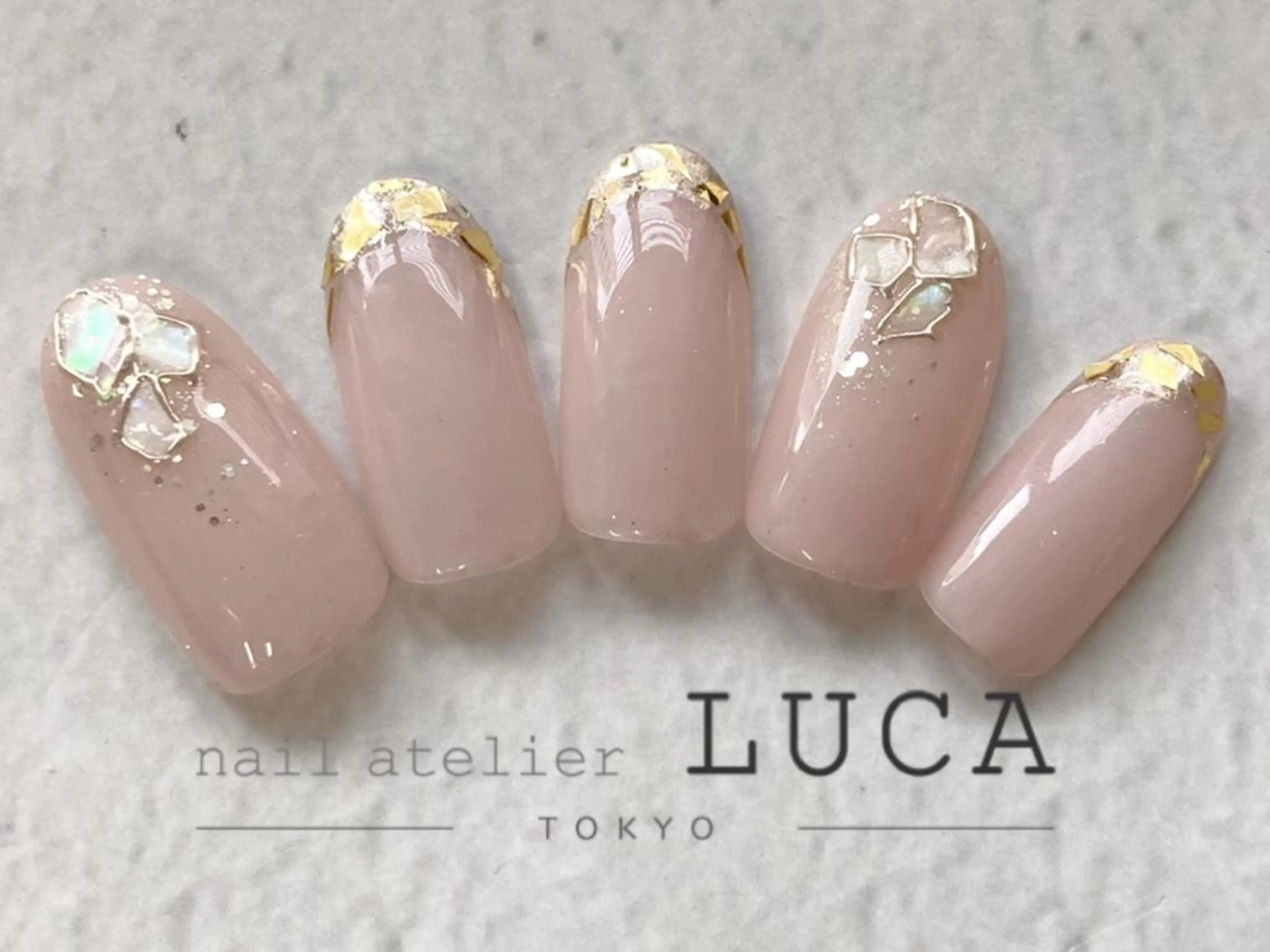 ネイル アートネイル オーロラネイル クリアネイル 長さ出し フットネイル ハンドネイル ネイルアトリエルカ スタッフのネイルデザイン