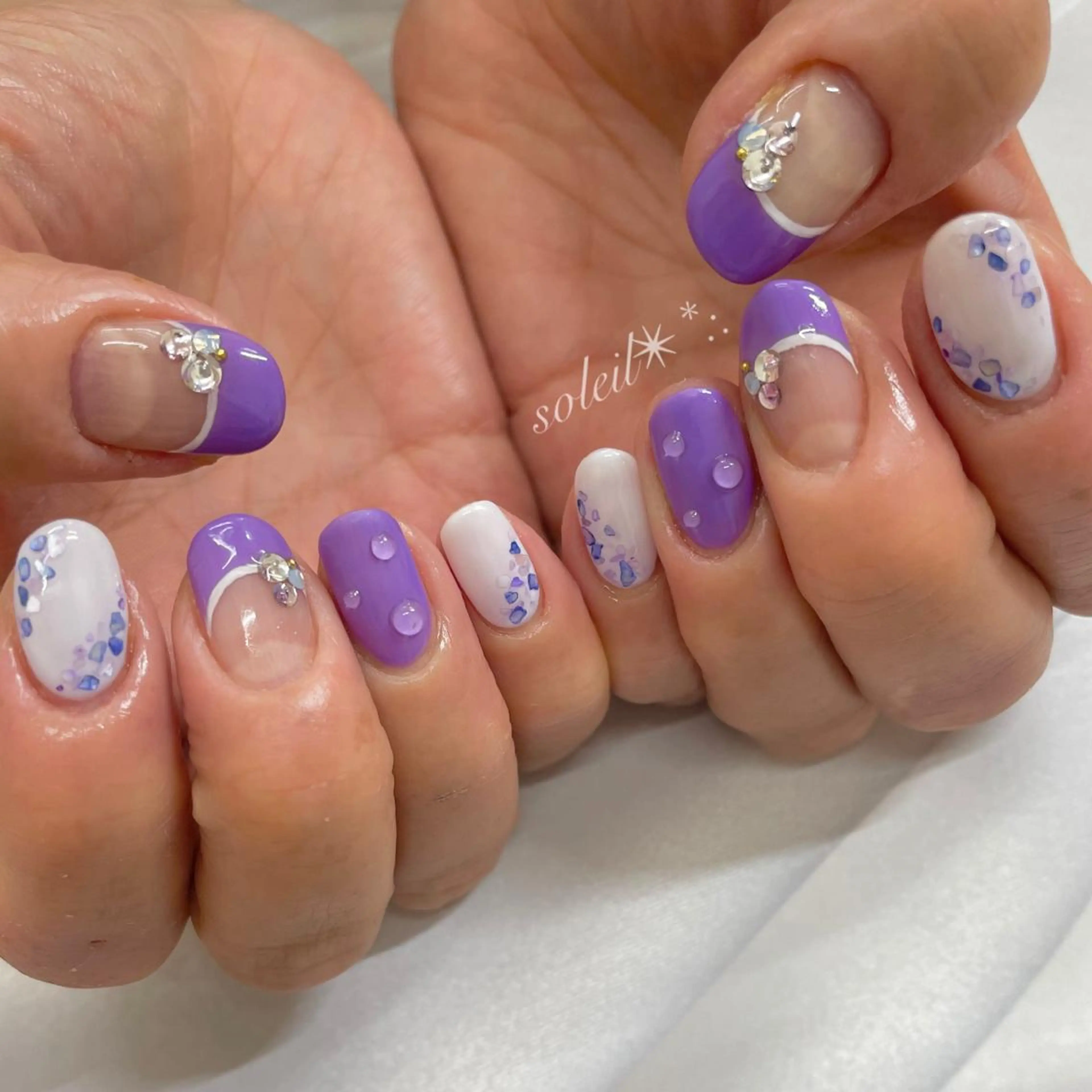 ネイル ジェルネイル ミラーネイル ニュアンスネイル ワンカラーネイル パープル 粟津 美紀のネイルデザイン