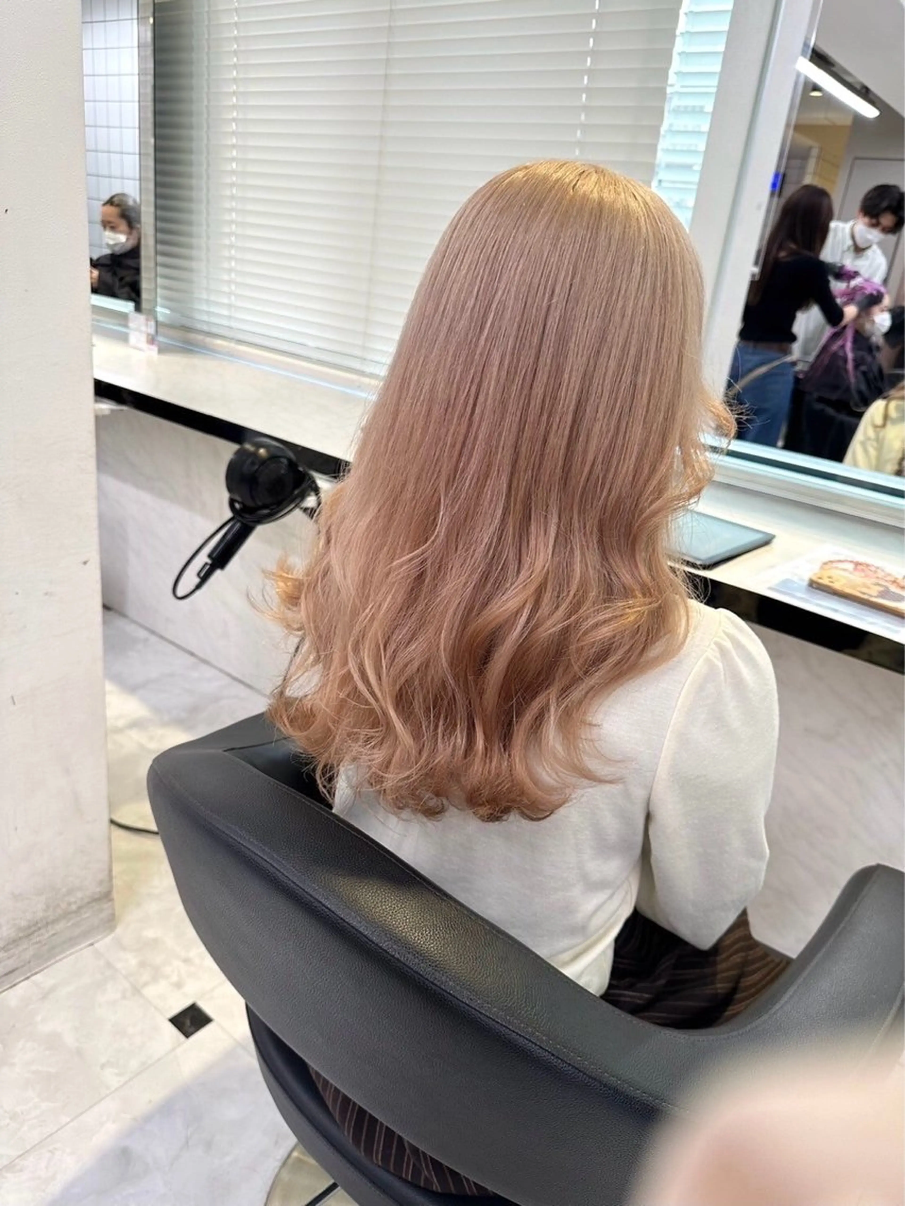 カラー 海外トレンドヘア🤍 sumireのヘアスタイル