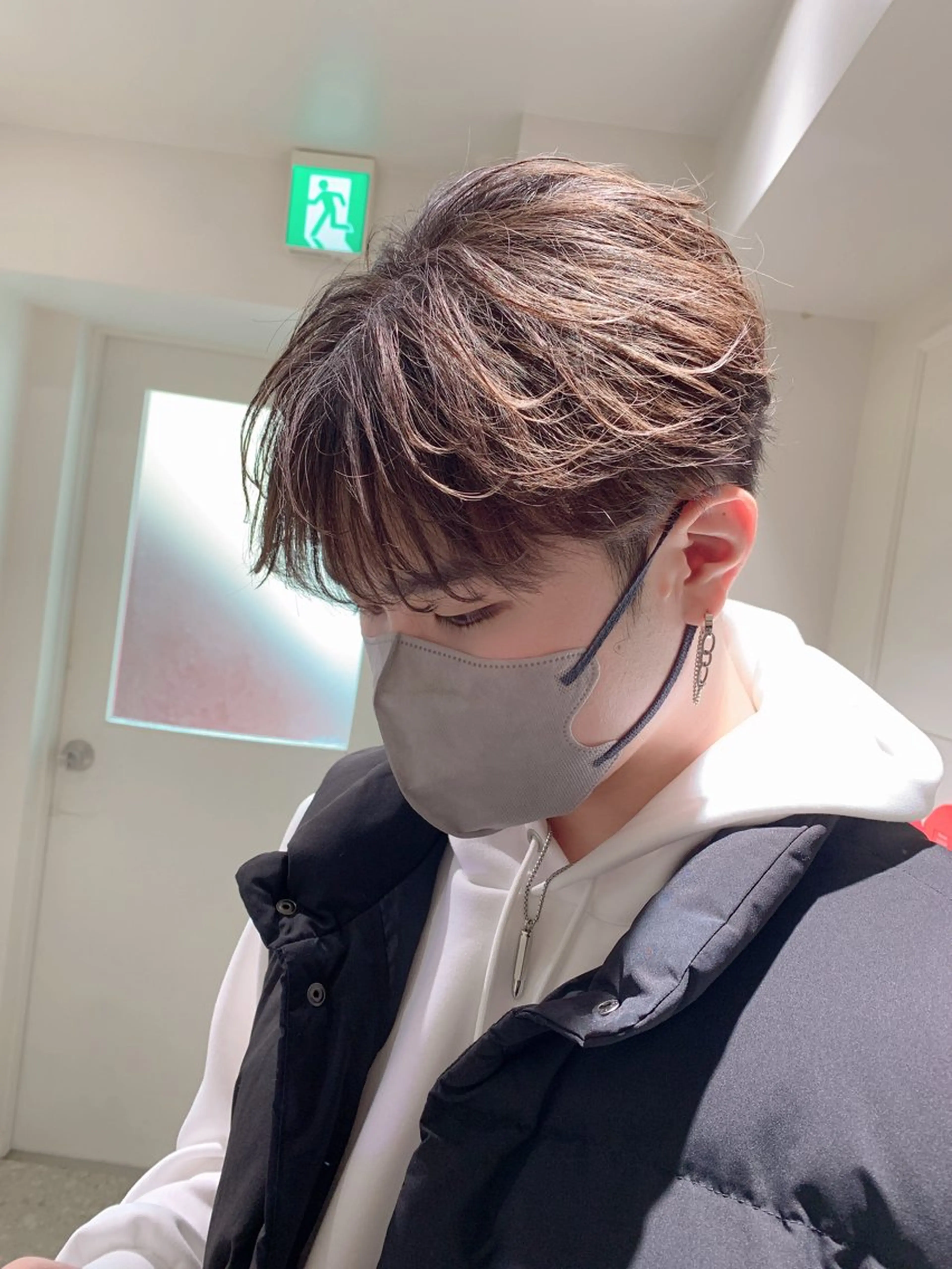 カラー メンズ [渋谷ブリーチ] 玲弥のヘアスタイル