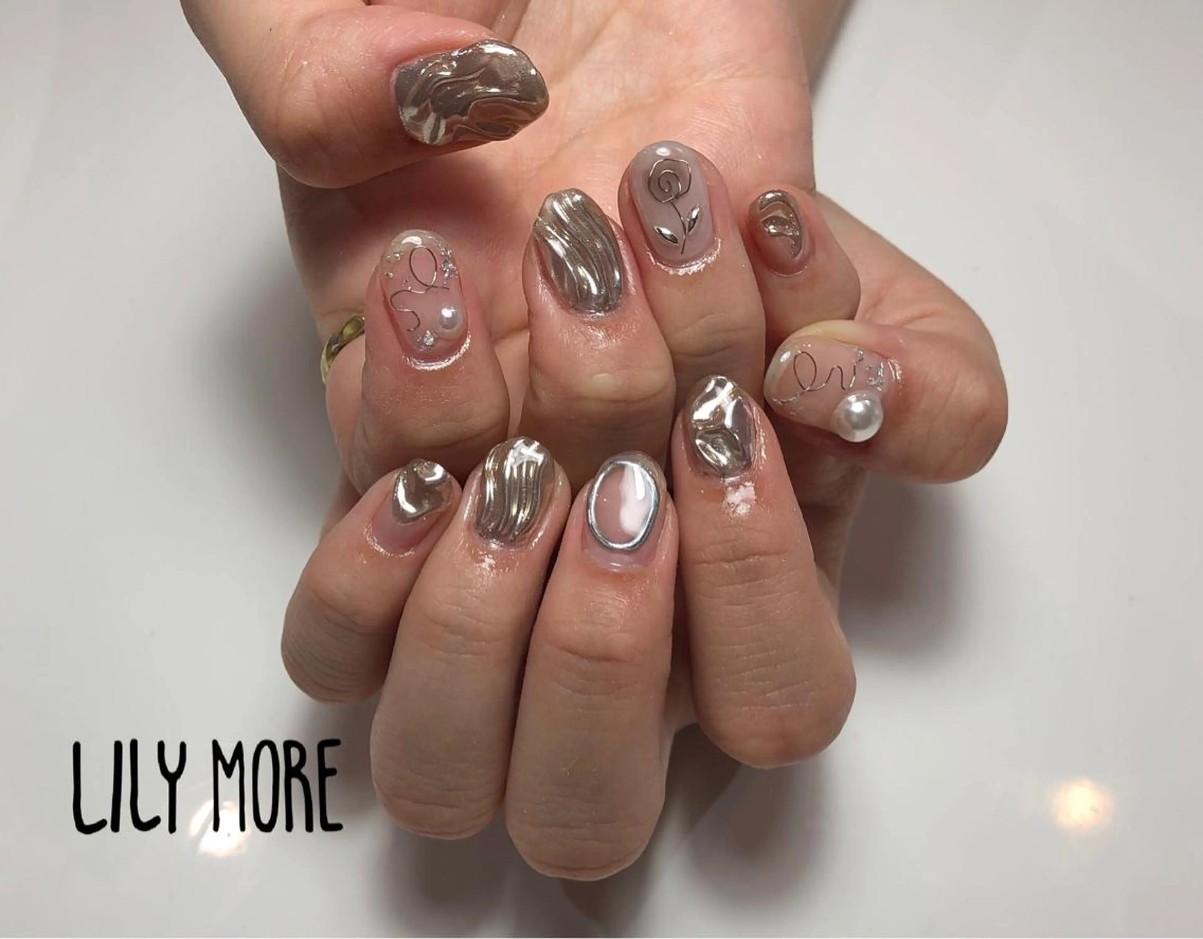 ネイル シルバー Lily closetのネイルデザイン