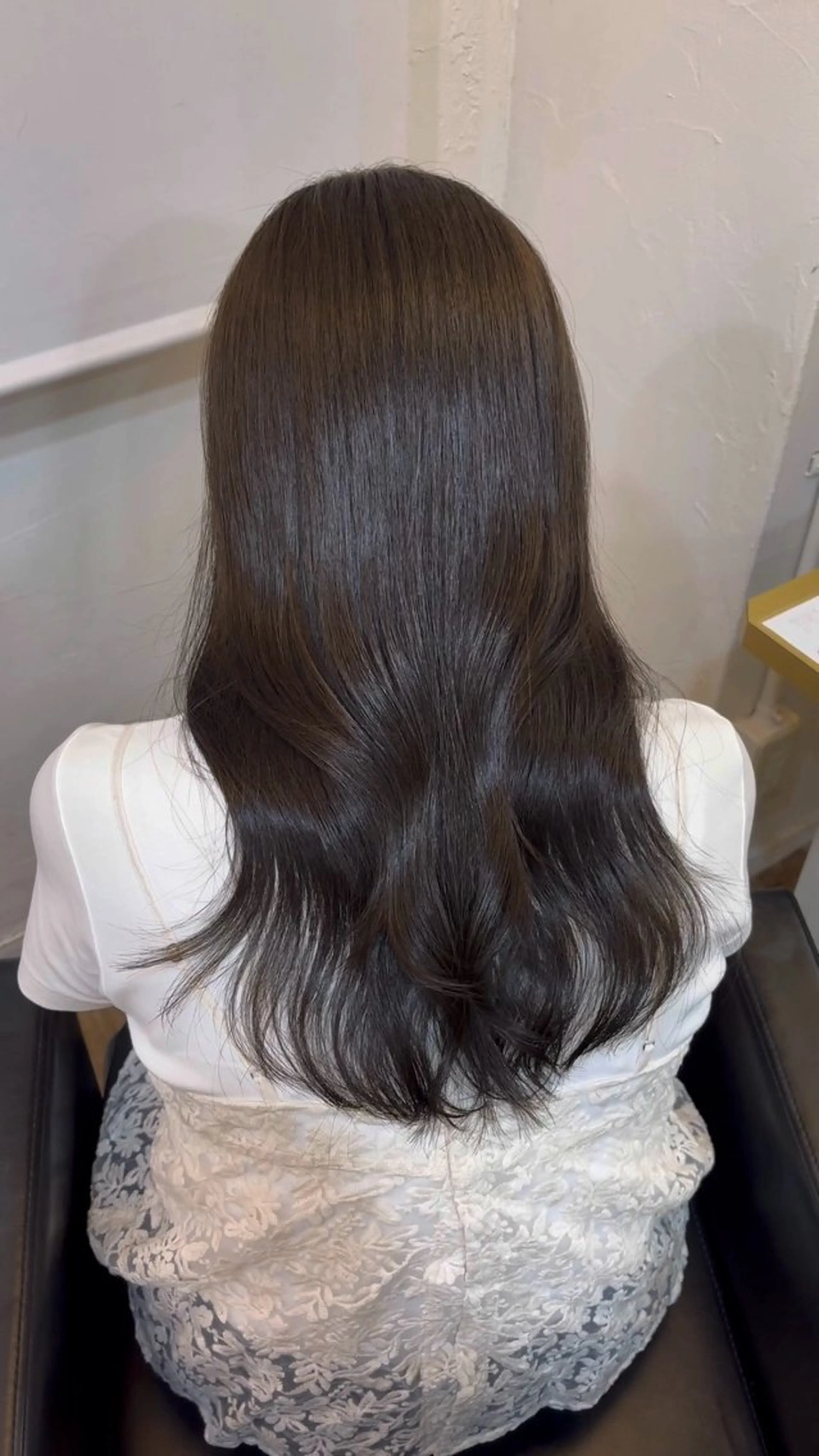ロング カラー ブラウンカラー オリーブブラウン ヘアカラー ブリーチなしベージュ 特化 松村 茶屋町のヘアスタイル