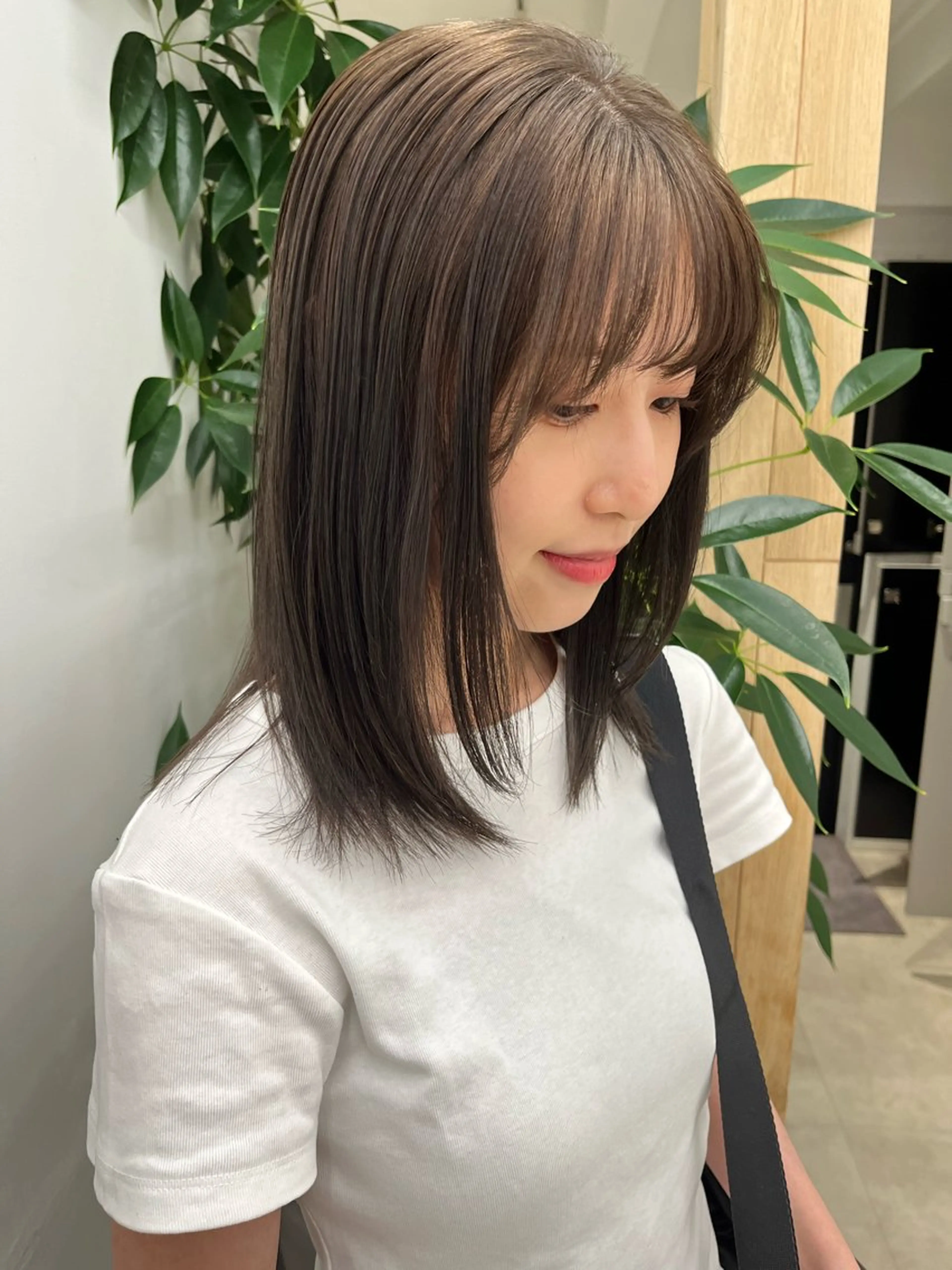ミディアム カラー ベージュカラー 透明感カラー ヘアカラー トリートメント ヨシダ トモキのヘアスタイル