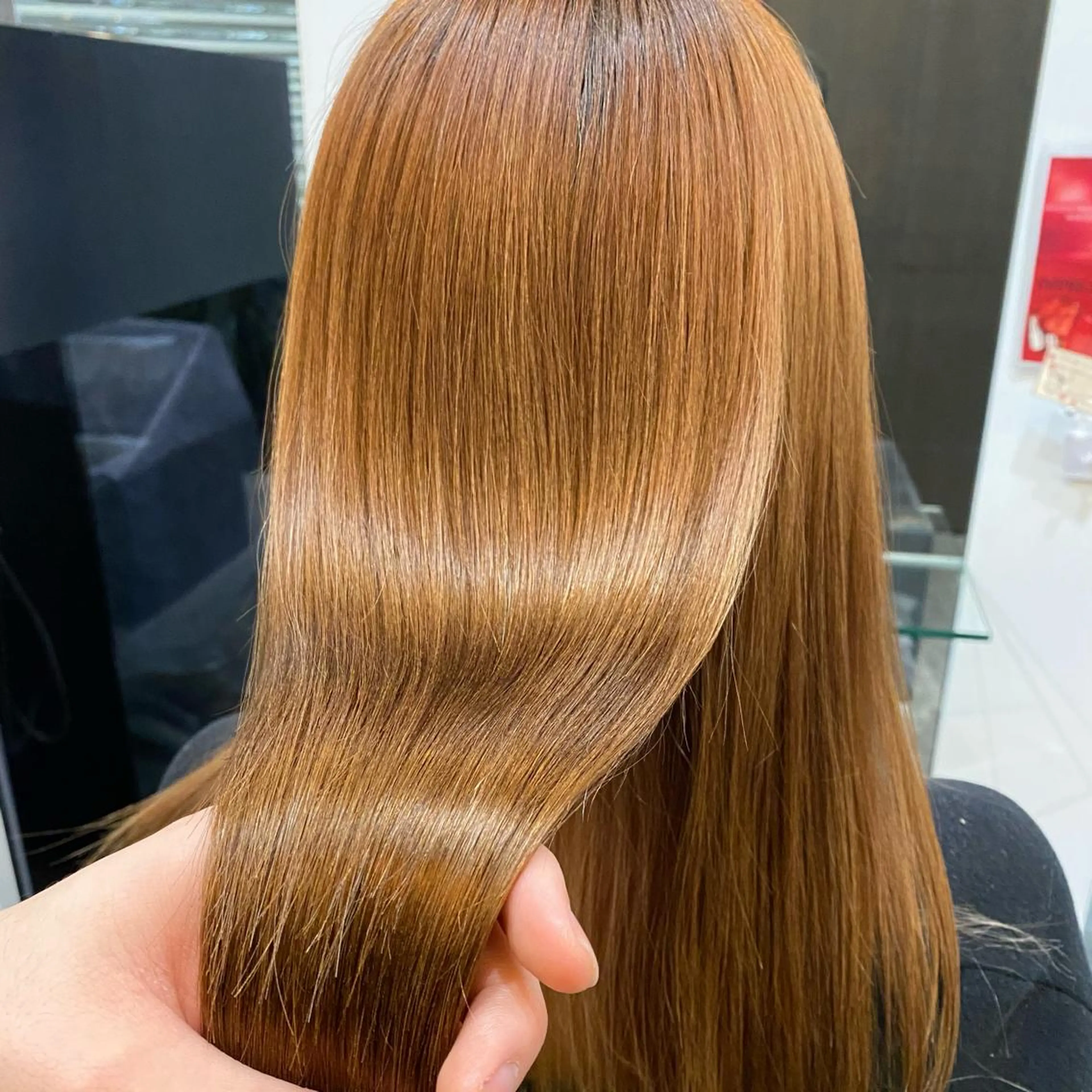ロング ボブ ハイライト 髪質改善 カット トリートメント 山下 祐輝のヘアスタイル