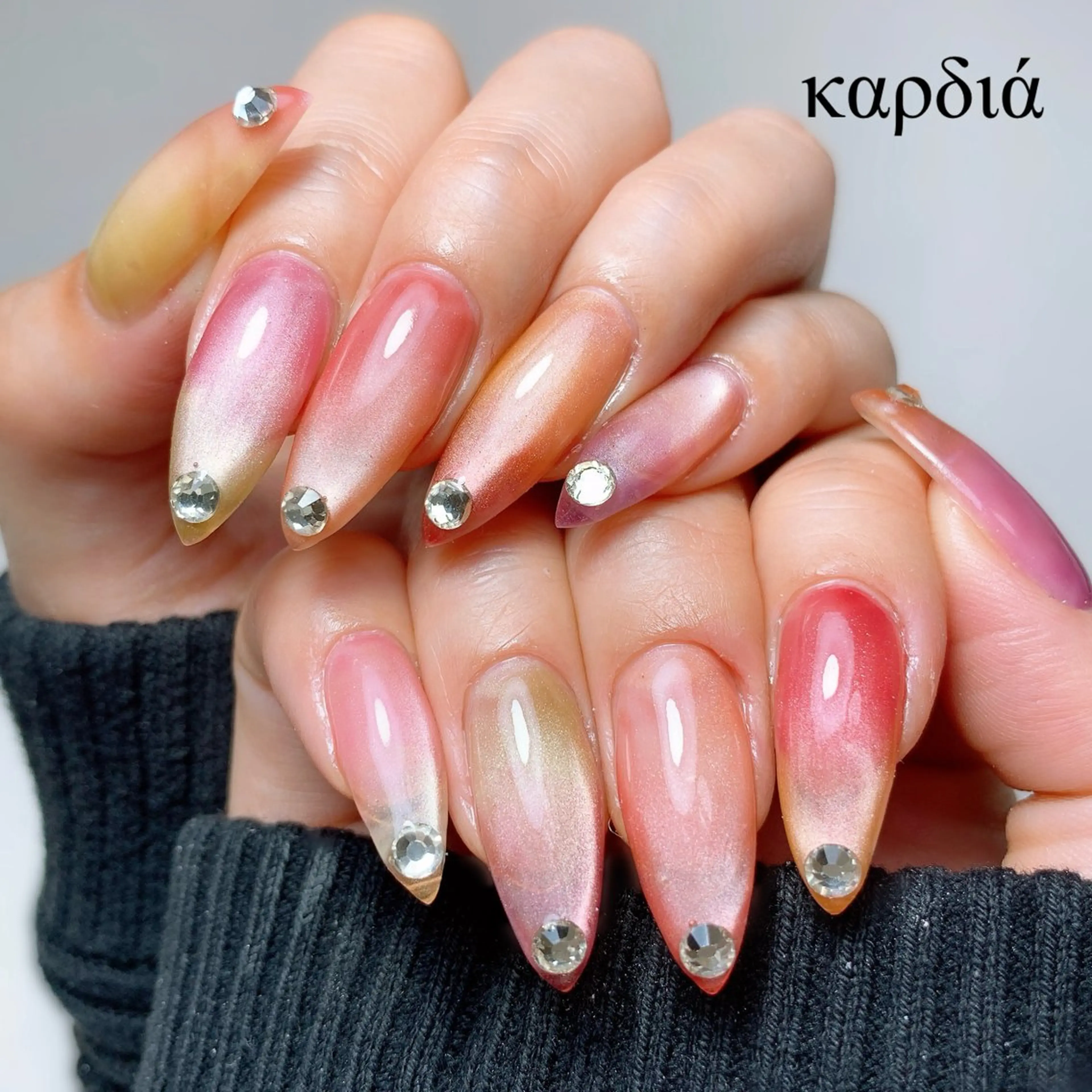 ネイル ハンドネイル καρδιά -ｶﾙﾃﾞｨｱ-のネイルデザイン