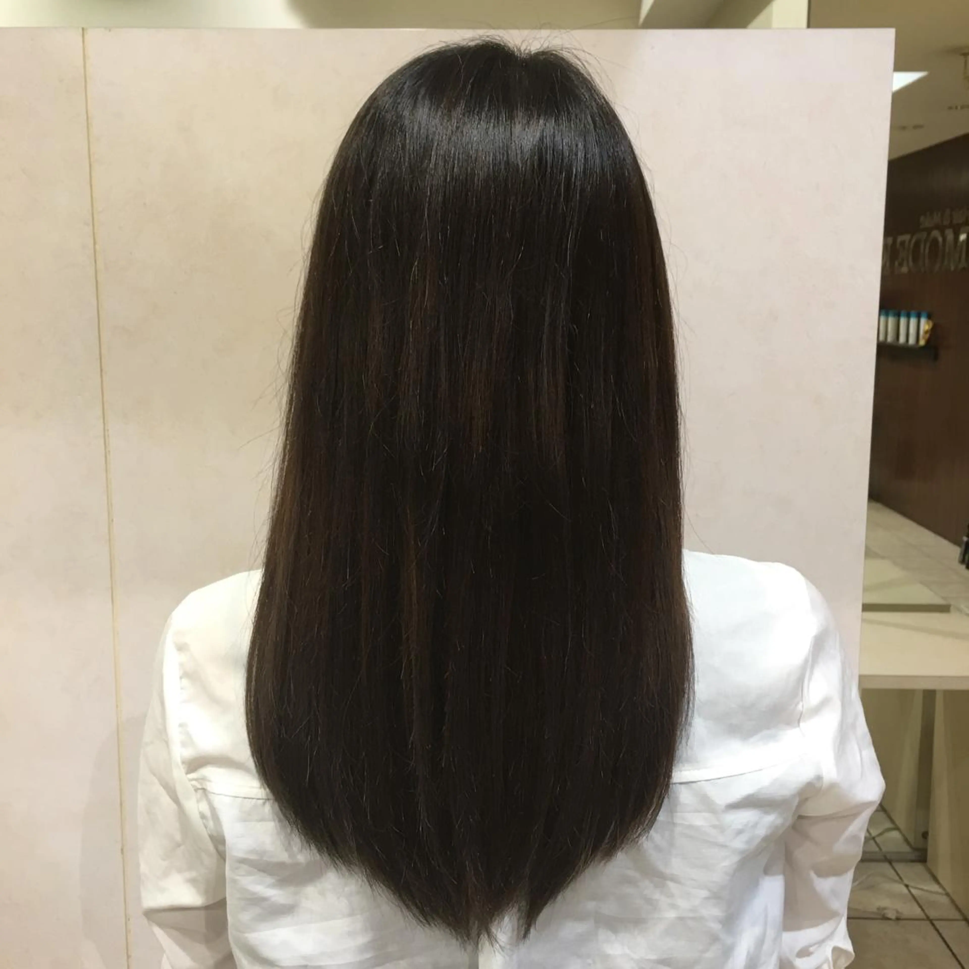 ミディアム セミロング ロング カラー 透明感カラー TAKA 髪質改善のヘアスタイル