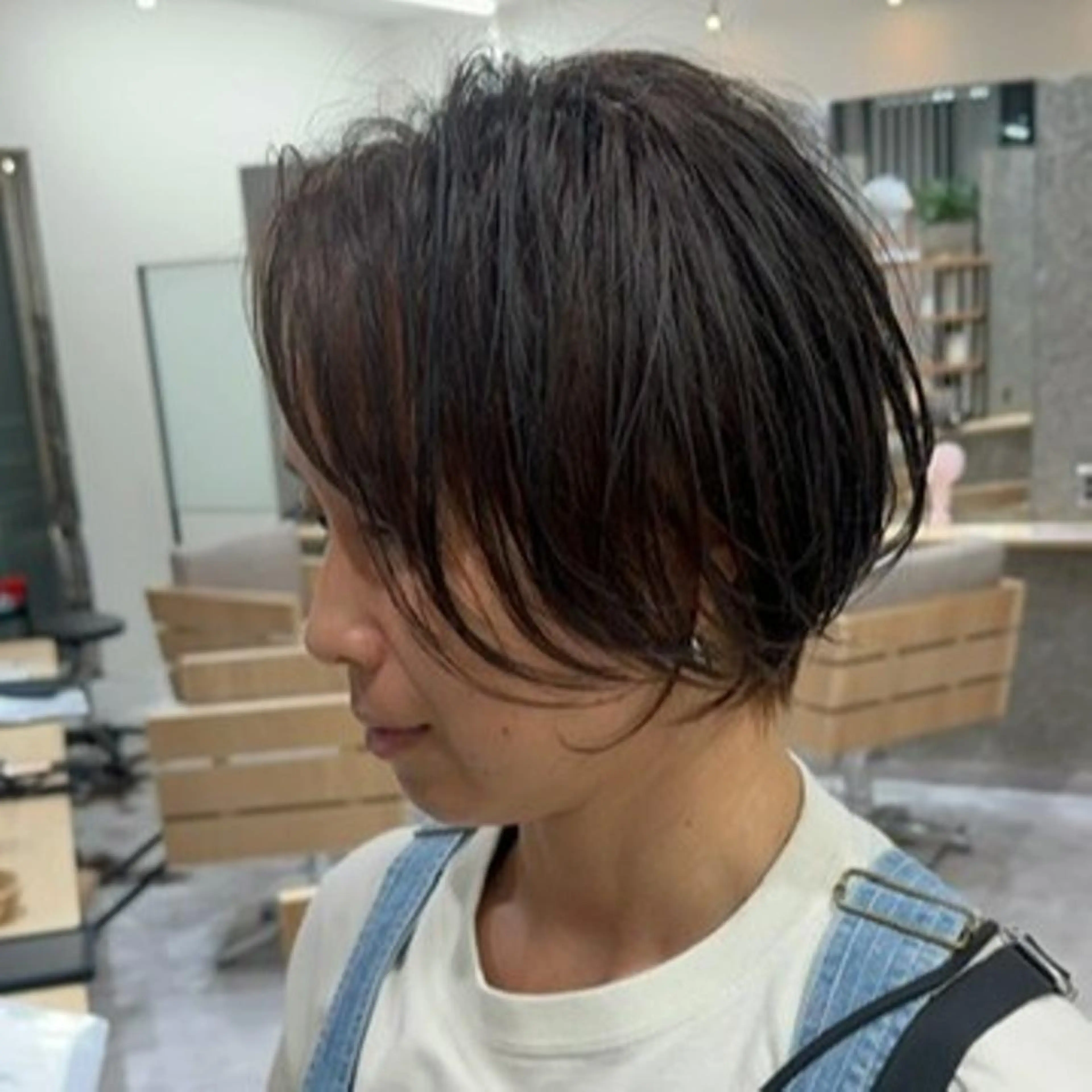 ショート カット ヘアカラー トリートメント ミルクティーベージュ 近鉄奈良駅　向田のヘアスタイル