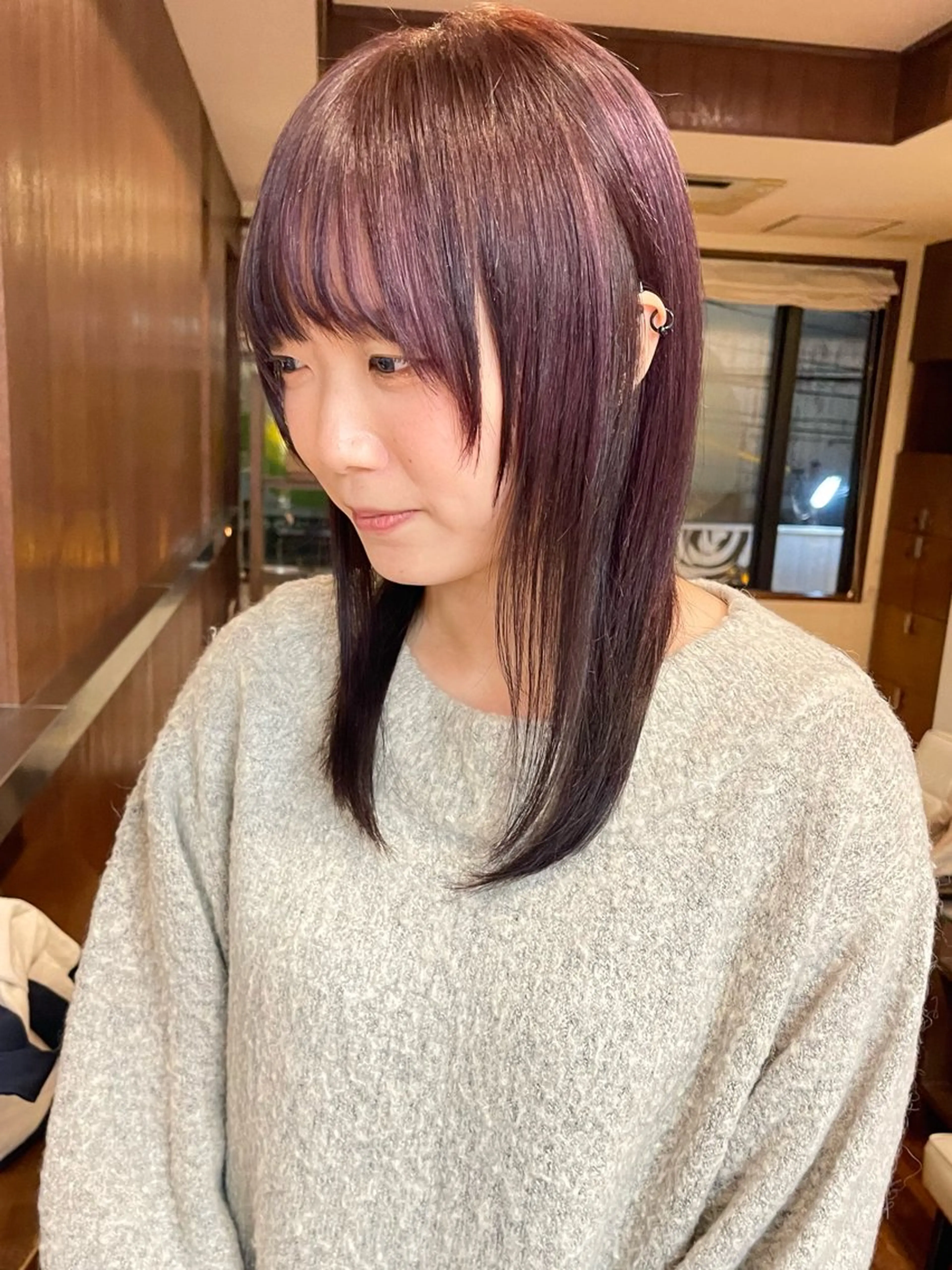 ミディアム カラー 黒髪 ブラウンカラー パープルカラー レッドカラー カット ヘアカラー トリートメント 髪質改善ｶﾗｰ ｹｱﾌﾞﾘｰﾁ/ﾀﾑのヘアスタイル