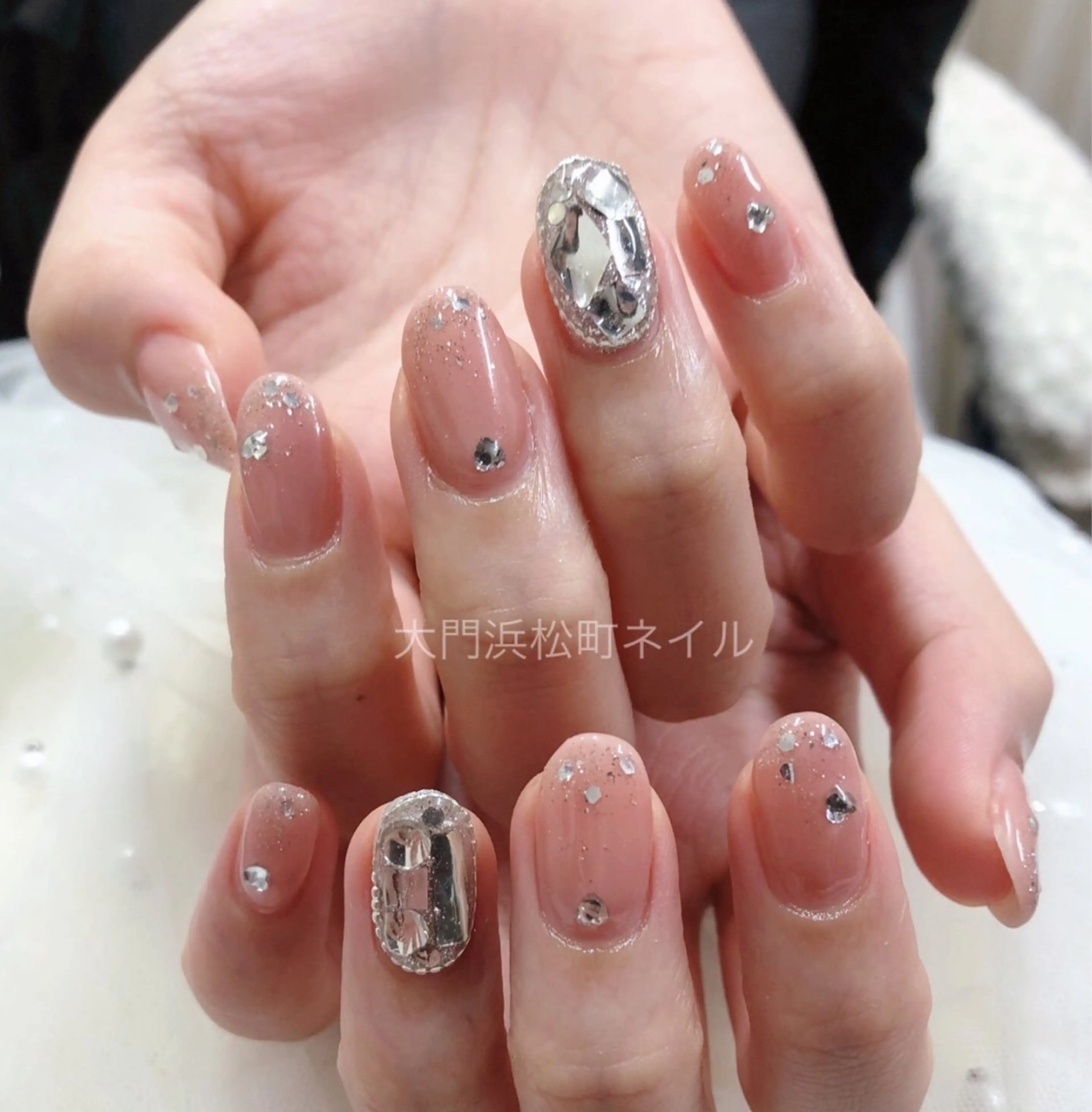 ネイル フットネイル フレンチネイル ゴールド マグネットネイル マグネットフレンチ ハンドネイル ハンドケア 大門浜松町 ネイルのネイルデザイン