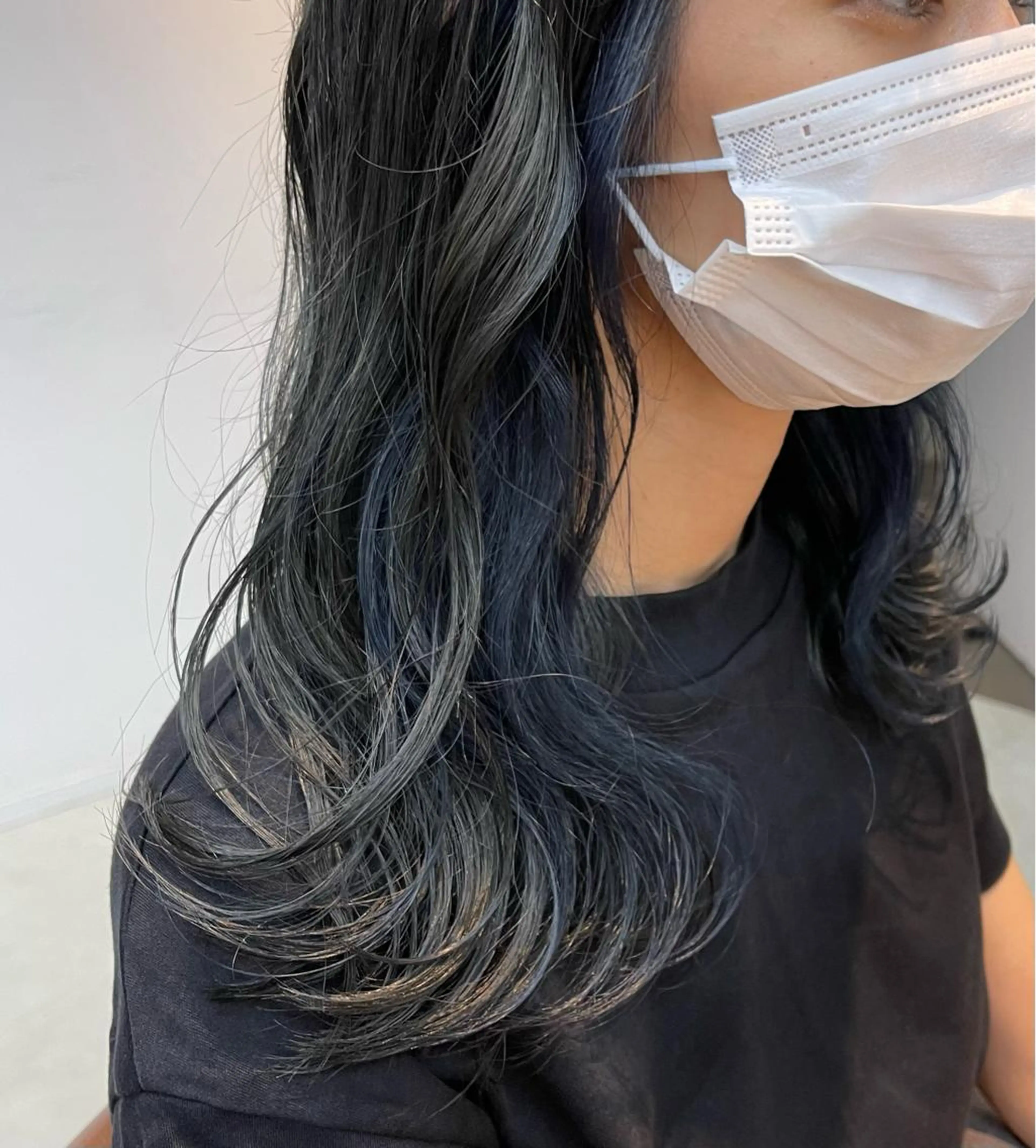 ロング カラー ブリーチ ブルーカラー グレージュ mee.urawa所属・似合わせショート×透 明感/やじまたかしのヘアスタイル