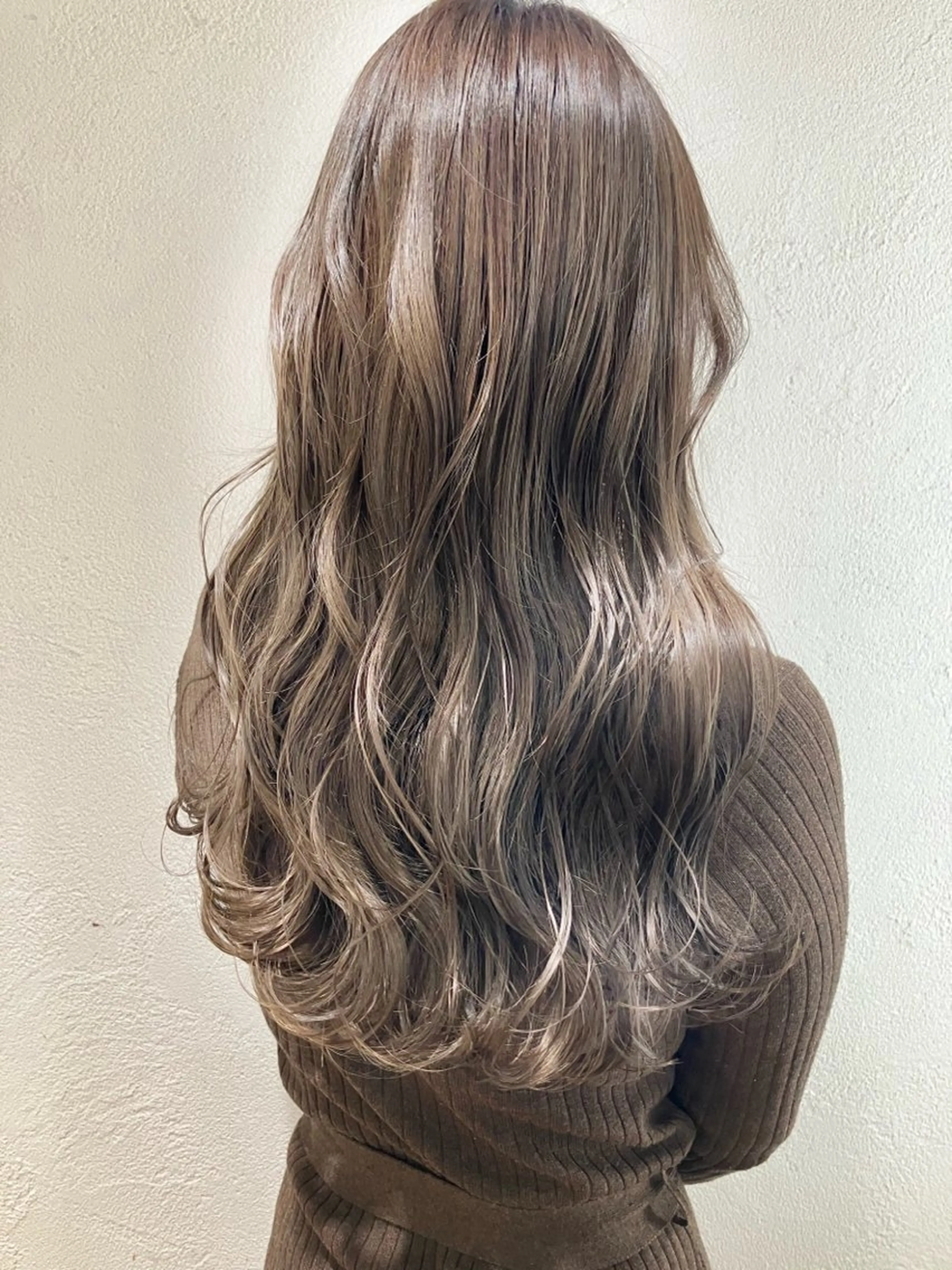 ロング カラー ブリーチ 透明感カラー グレージュ GOTODAY シェアサロン梅田NU茶屋町店所属・髪質改善/艶カラー 縮毛矯正/みほのヘアスタイル