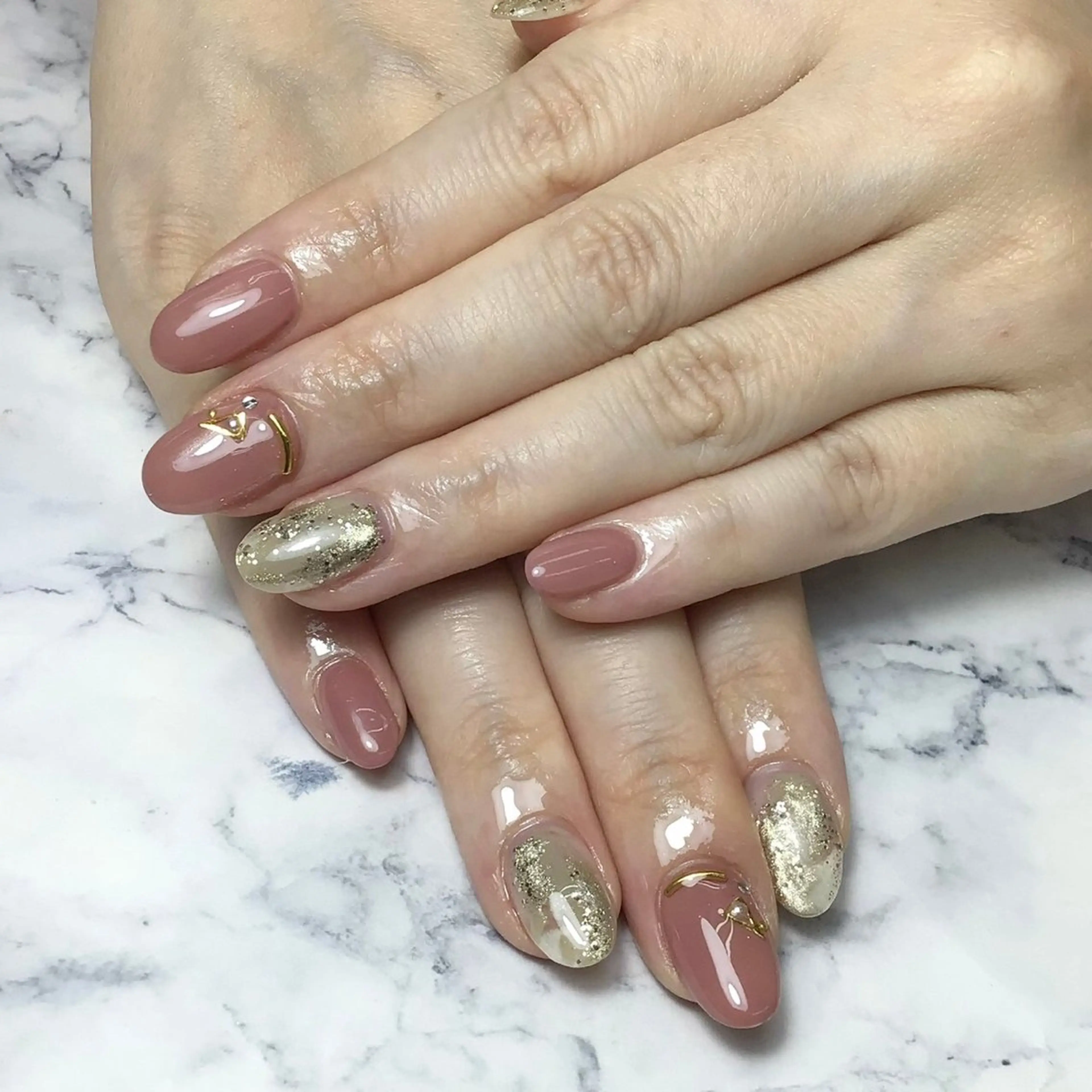 ネイル ジェルネイル マグネットネイル 持ち込み ワンカラーネイル パラジェル EYE &NAILDAYのマツエク・マツパデザイン