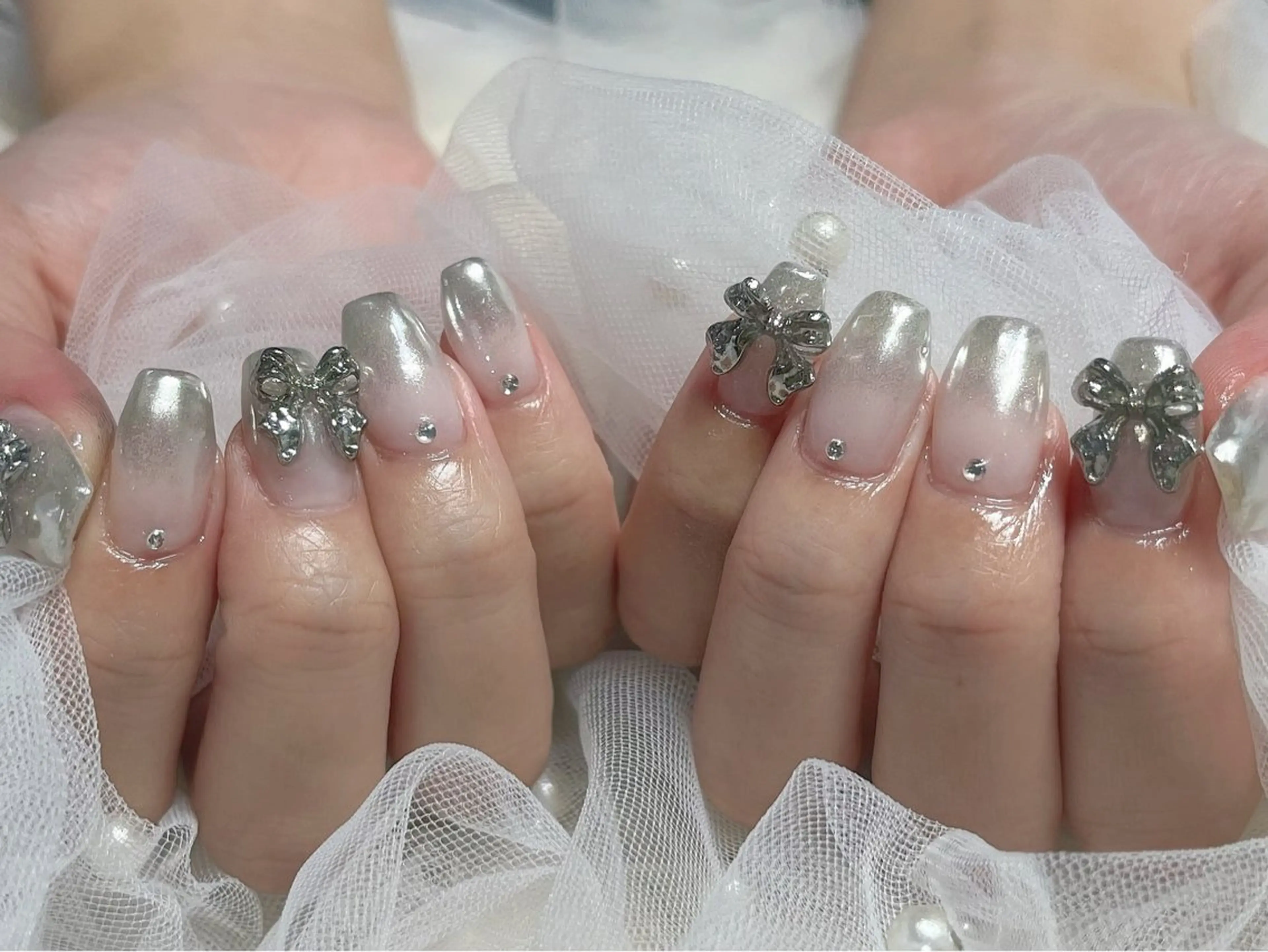 ネイル グラデーション ミラーネイル ハンドネイル フットネイル NAILR rina 🎀ིྀ恵比寿のネイルデザイン