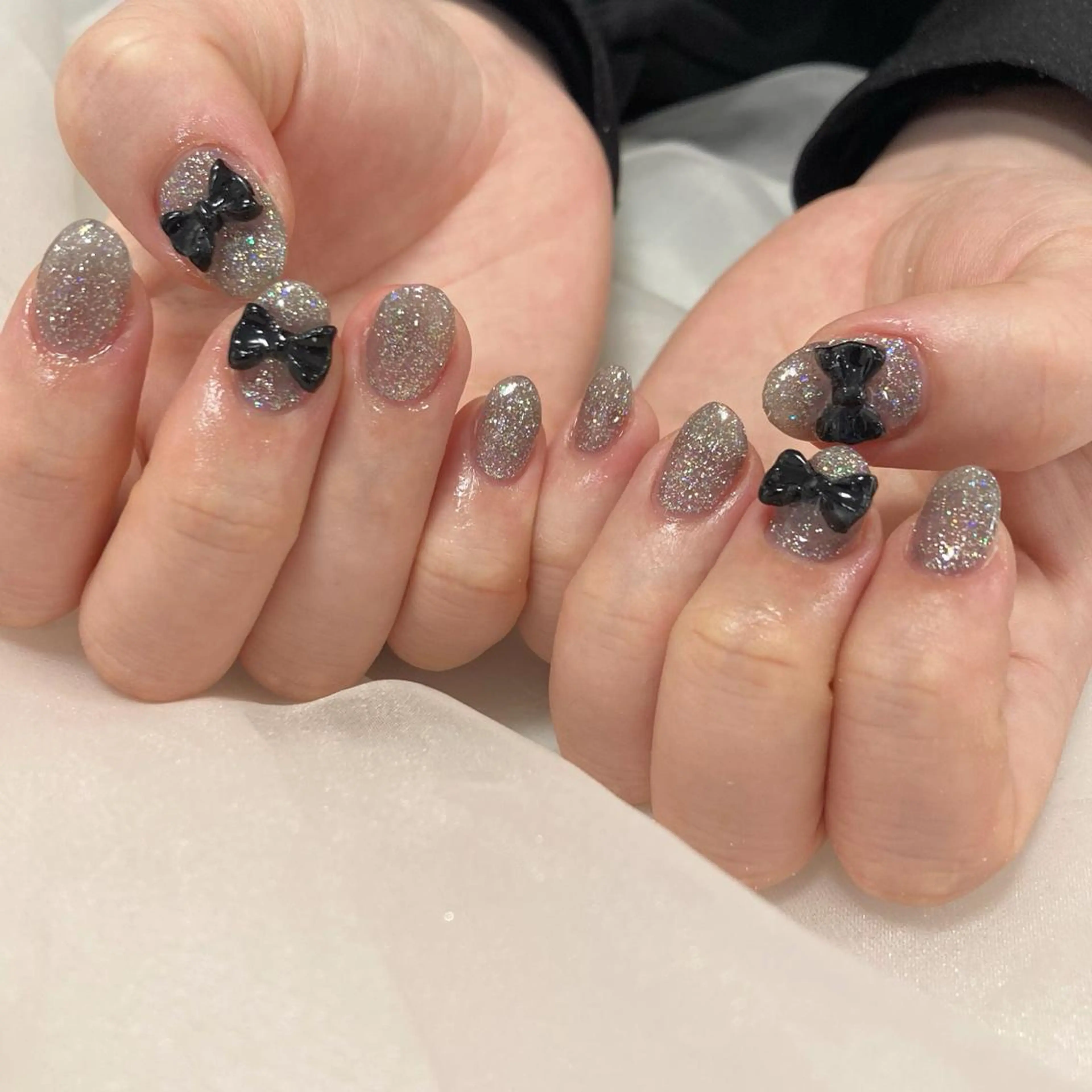 ネイル リボン ハンドネイル GO TODAY SHAiRE SALON 表参道colore店所属・emmi nailのネイルデザイン