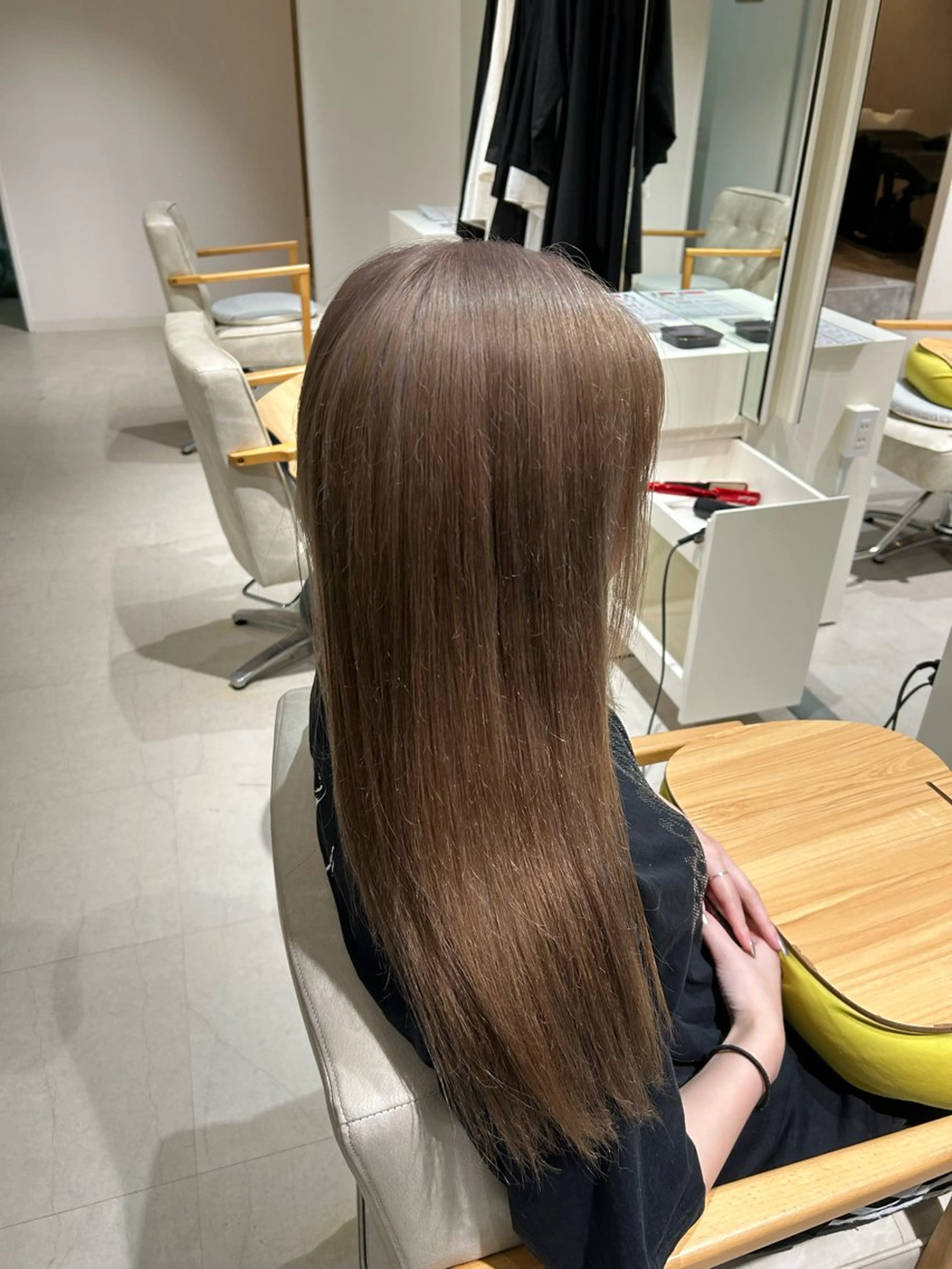 セミロング ヘアカラー トリートメント 艶カラー/ハイトーン 酒井駿介のヘアスタイル