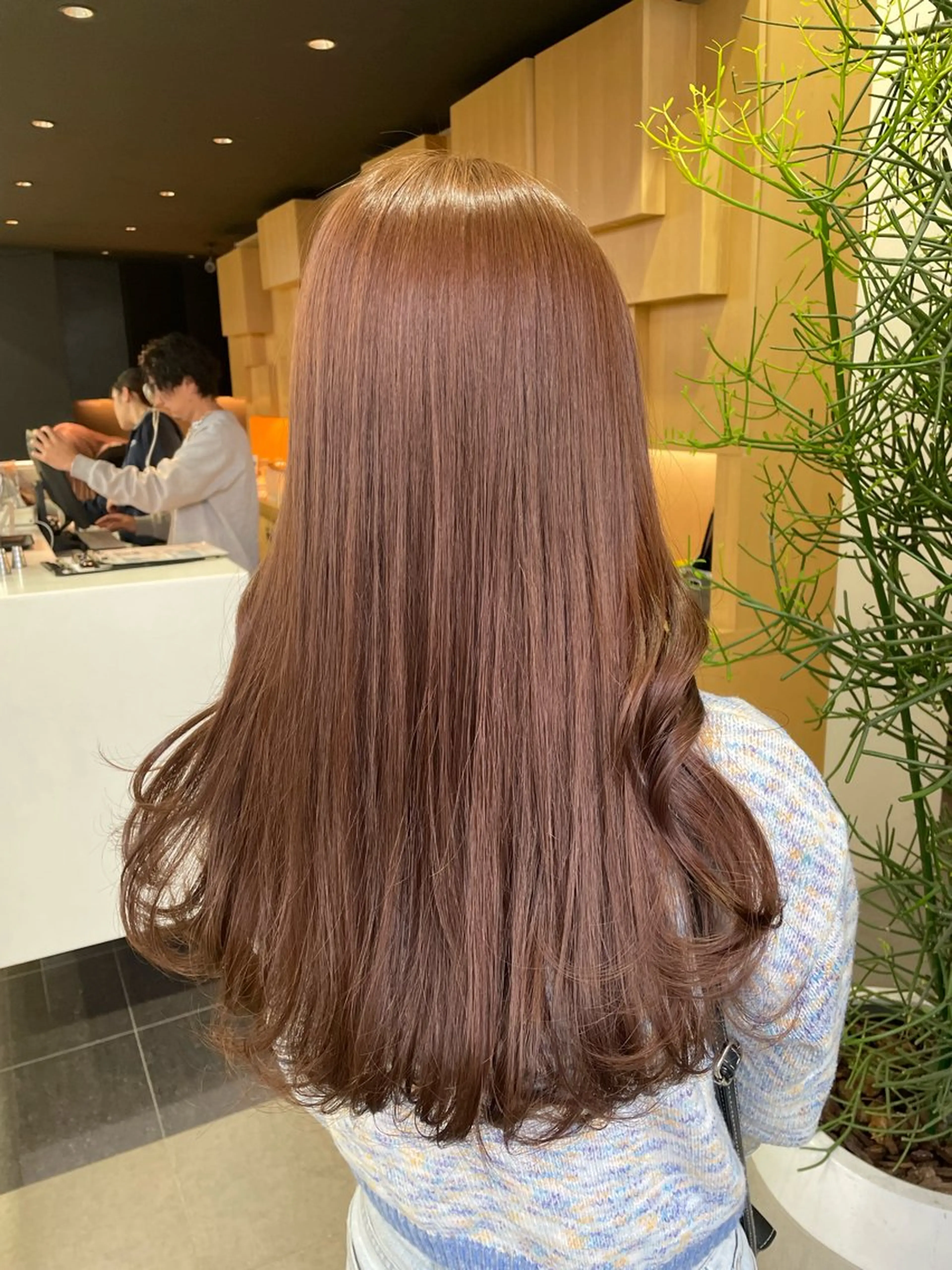ロング ハギワラ ミナコのヘアスタイル