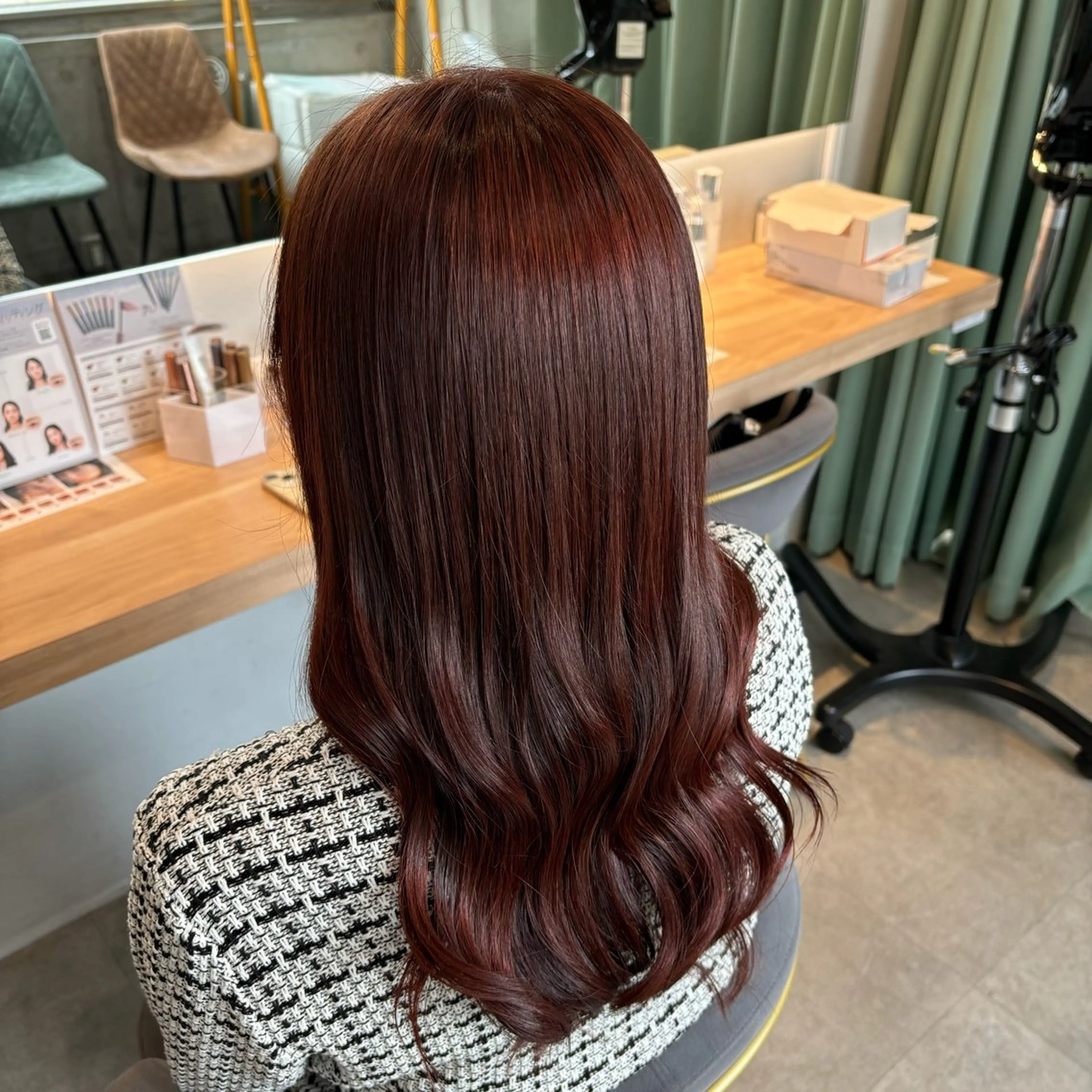 ロング カラー レッドカラー りあの🎀 /暖色カラー🍒のヘアスタイル