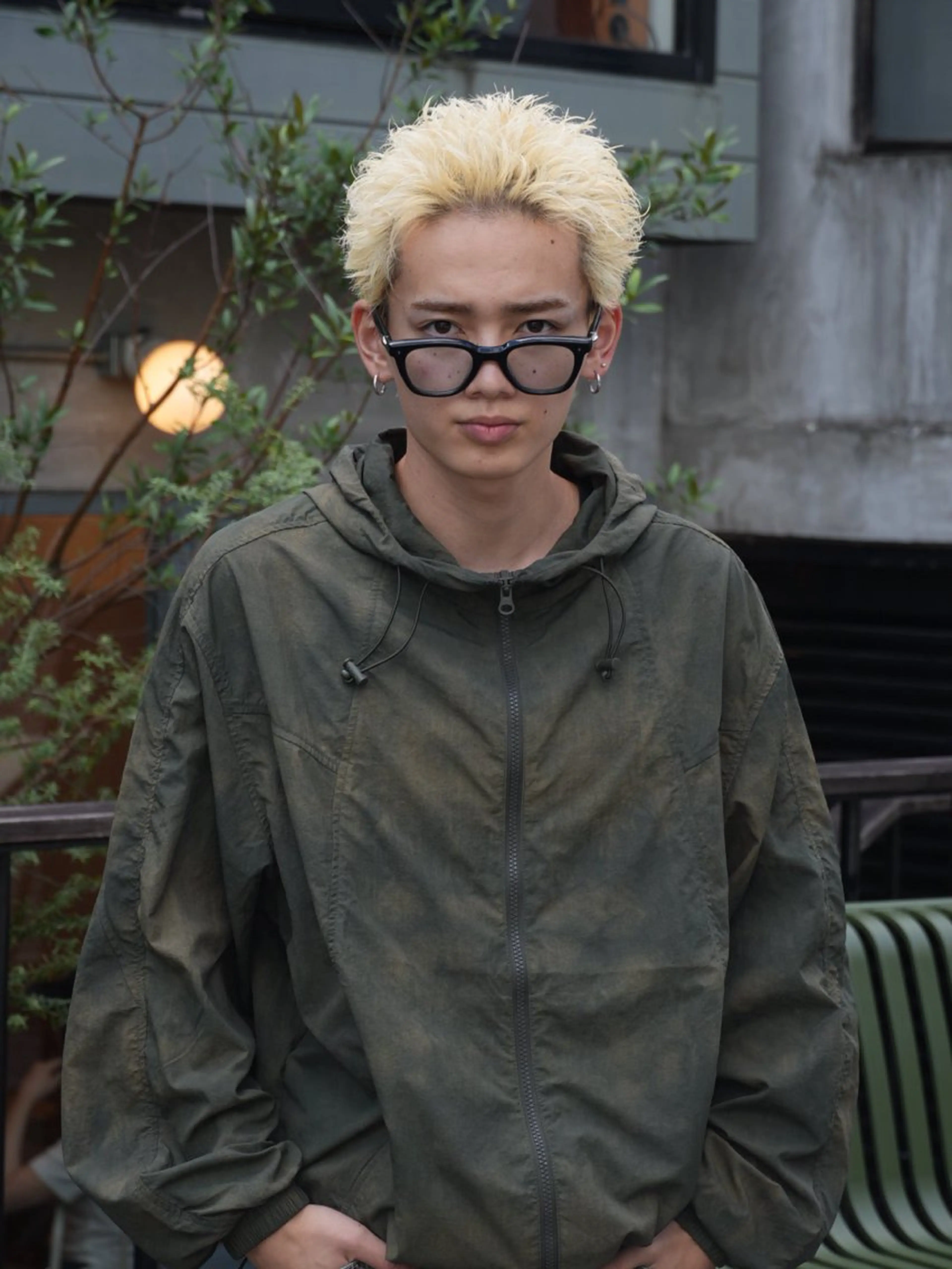 ショート カラー メンズ センターパート コンマヘア フェードカット カルマパーマ マッシュ メンズヘア fifth前比嘉💥のヘアスタイル