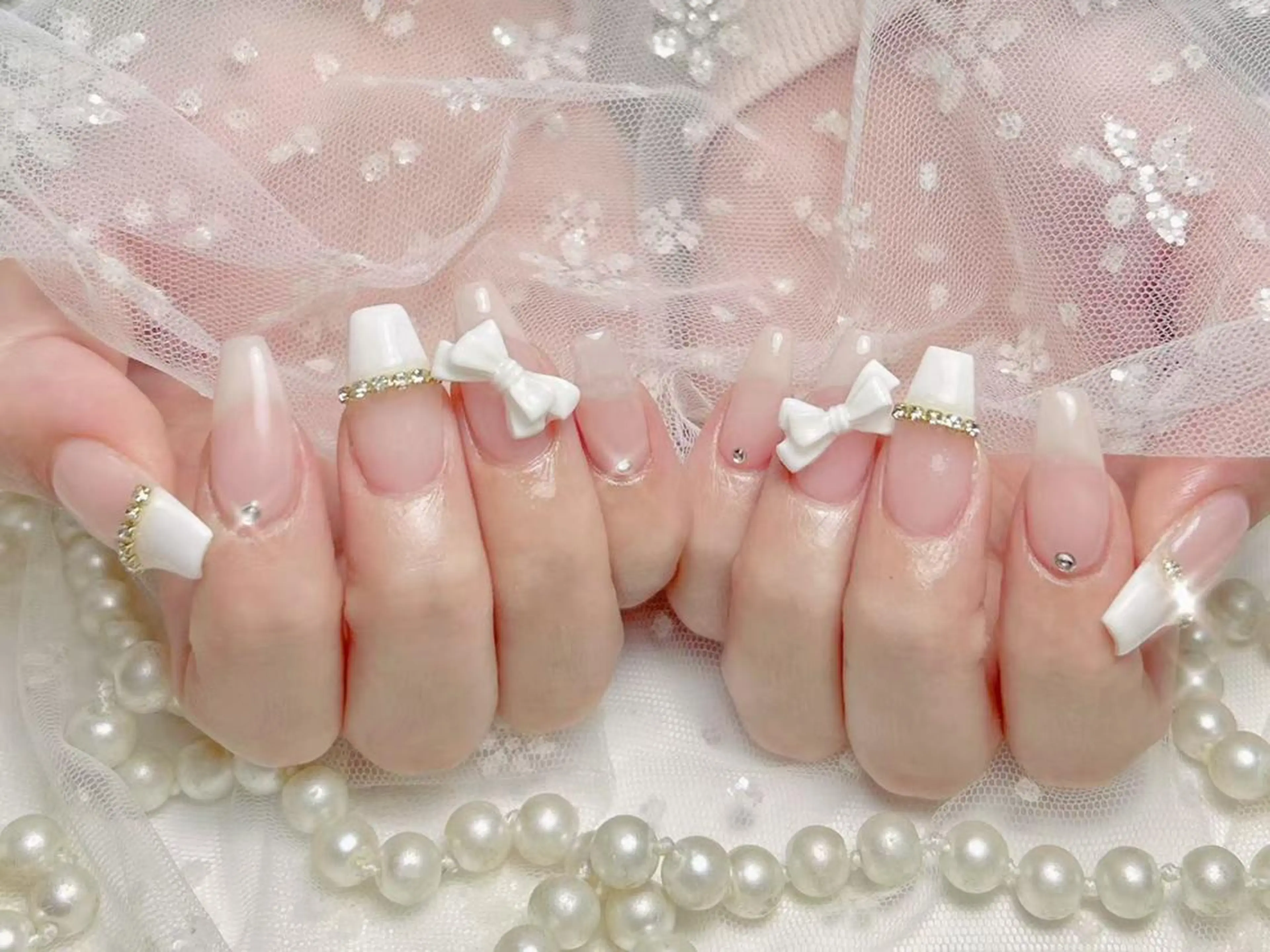 ネイル アートネイル オーロラネイル チークネイル 成人式 長さ出し Yui 🧀のネイルデザイン