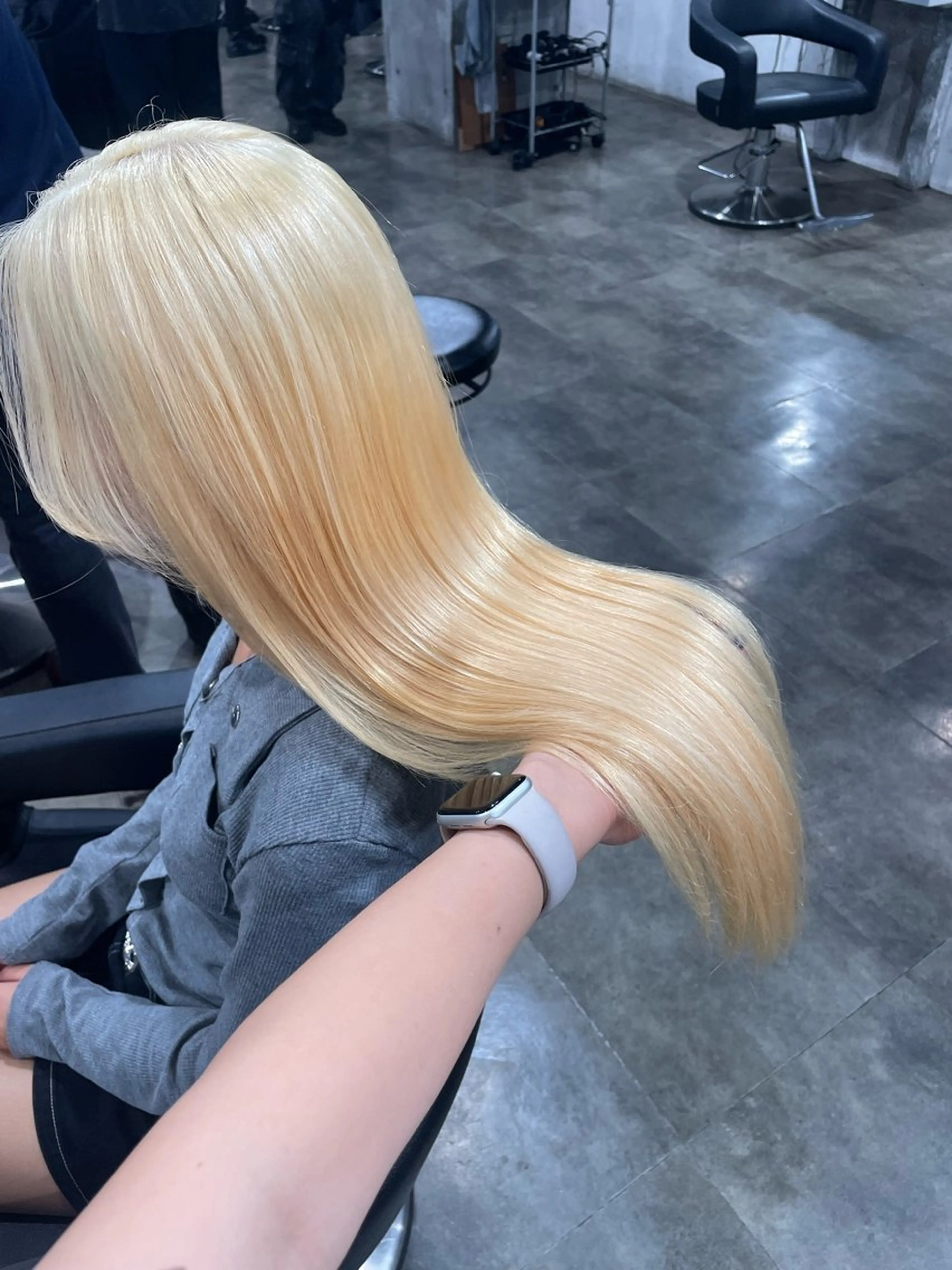 ロング カラー ヘアカラー ハイトーンブロンド 横浜💞ミオのヘアスタイル