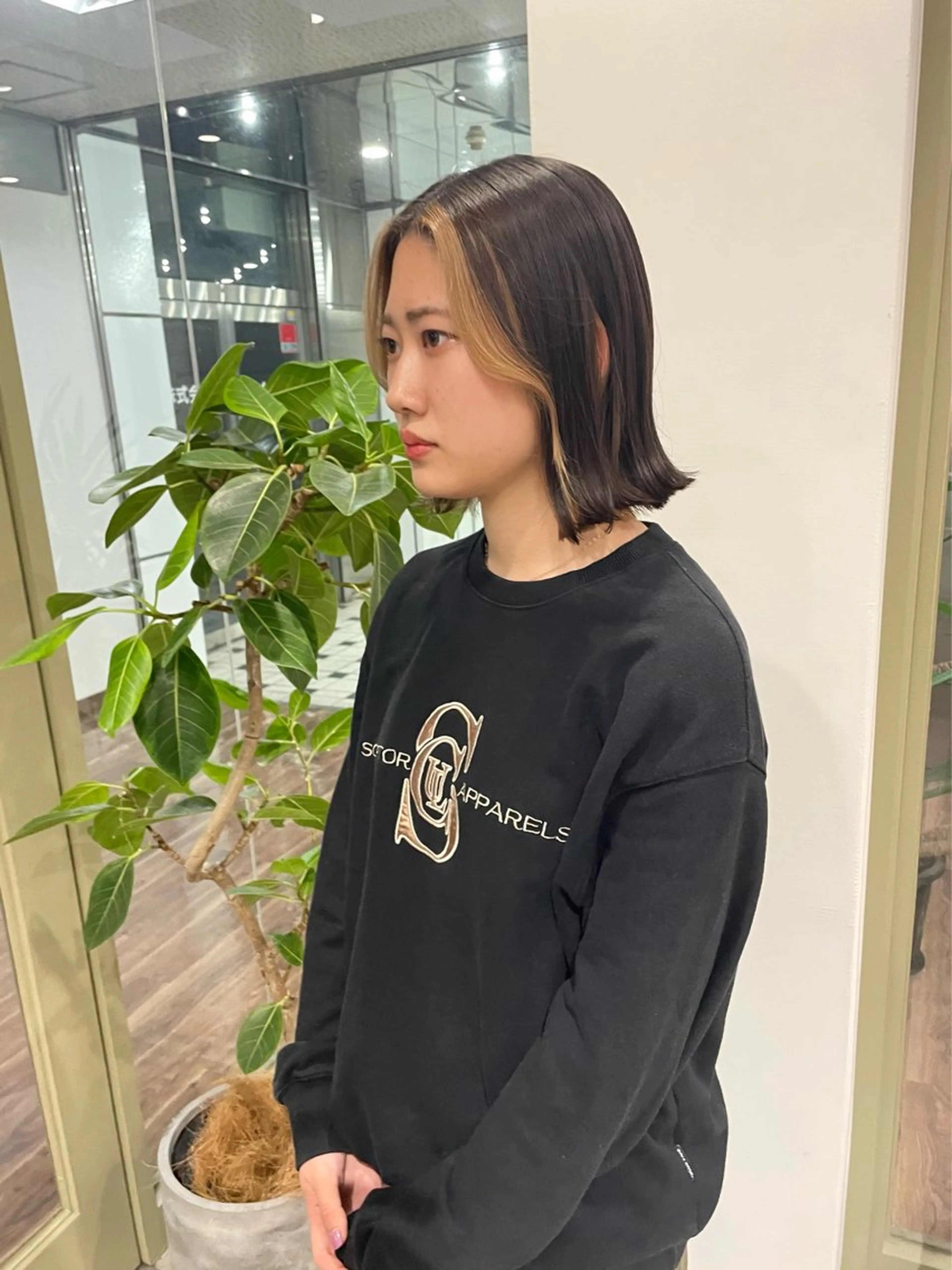ミディアム ボブ カットモデル 山中 遥のヘアスタイル