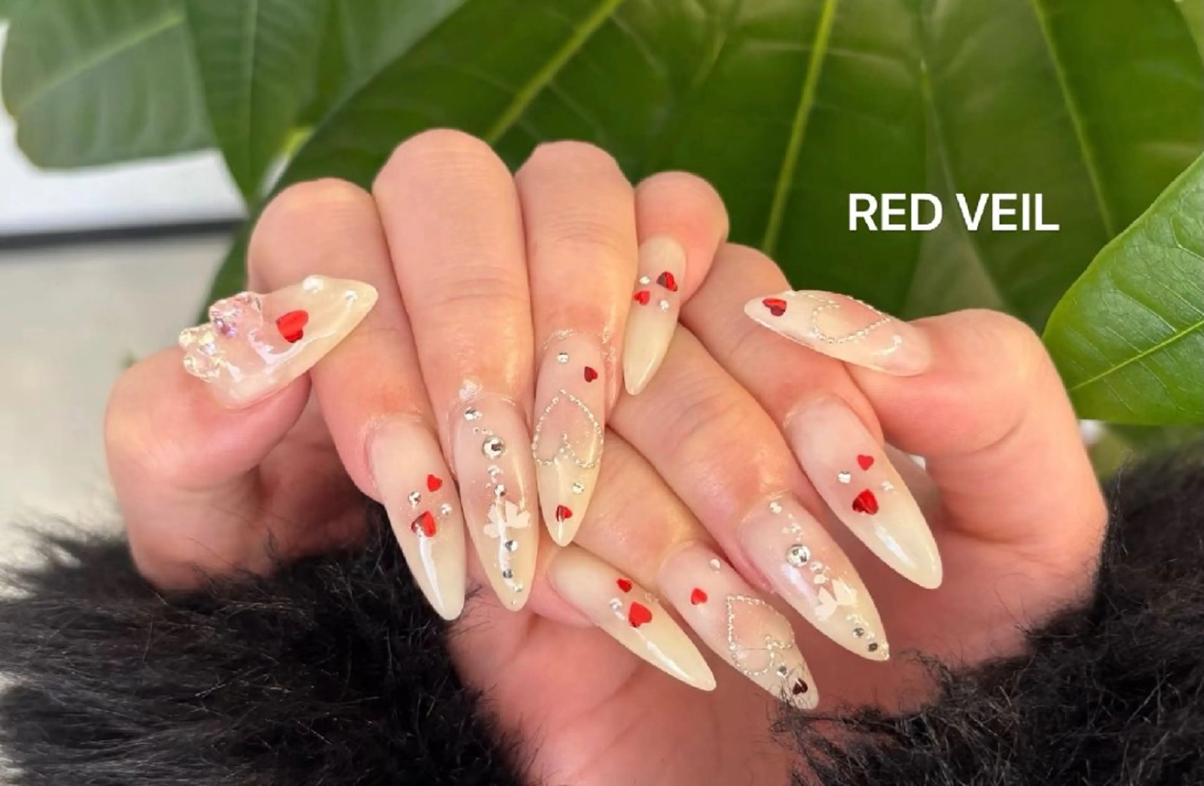 ネイル RiRi ネイルサロンのネイルデザイン