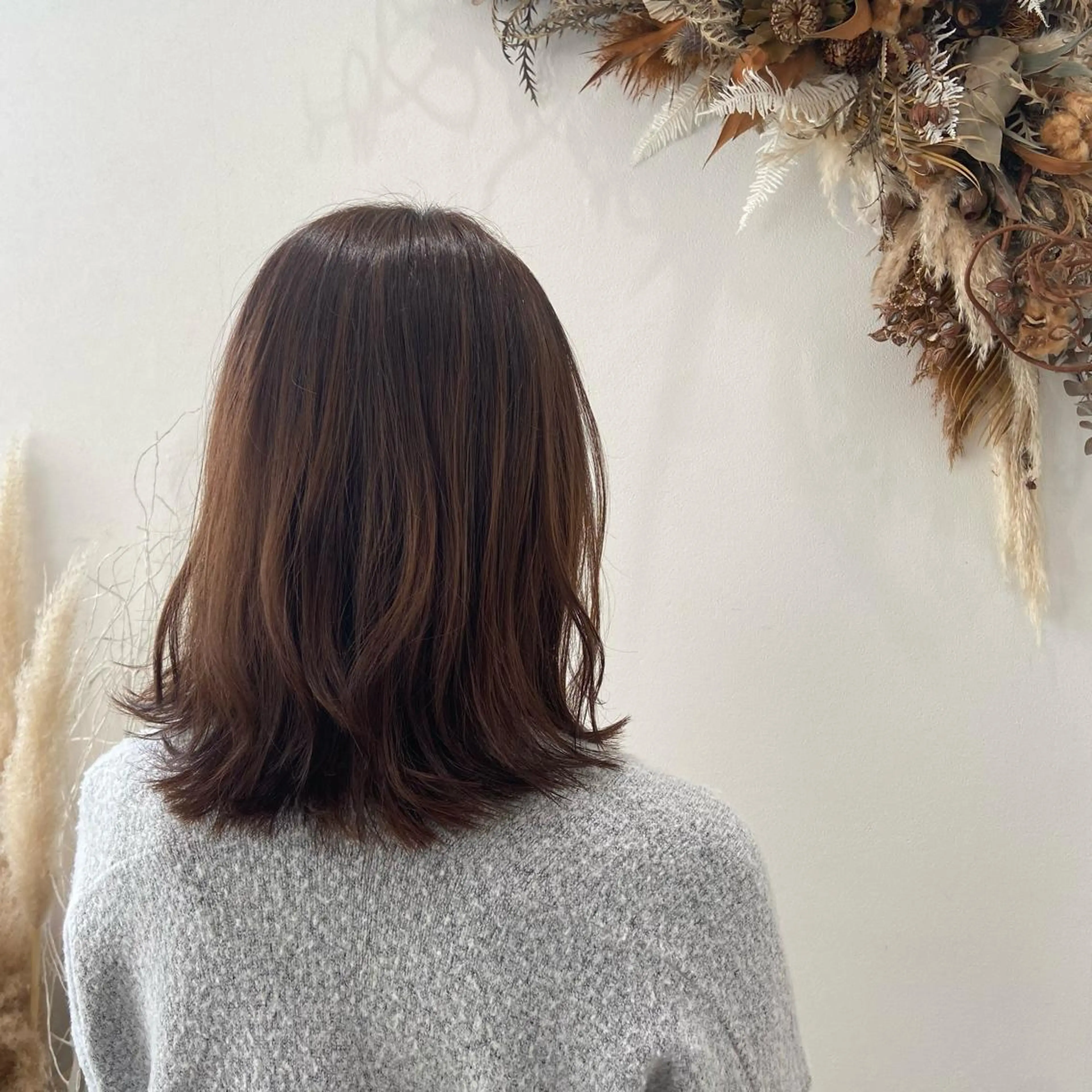 セミロング レイヤーカット 松本 玲菜のヘアスタイル
