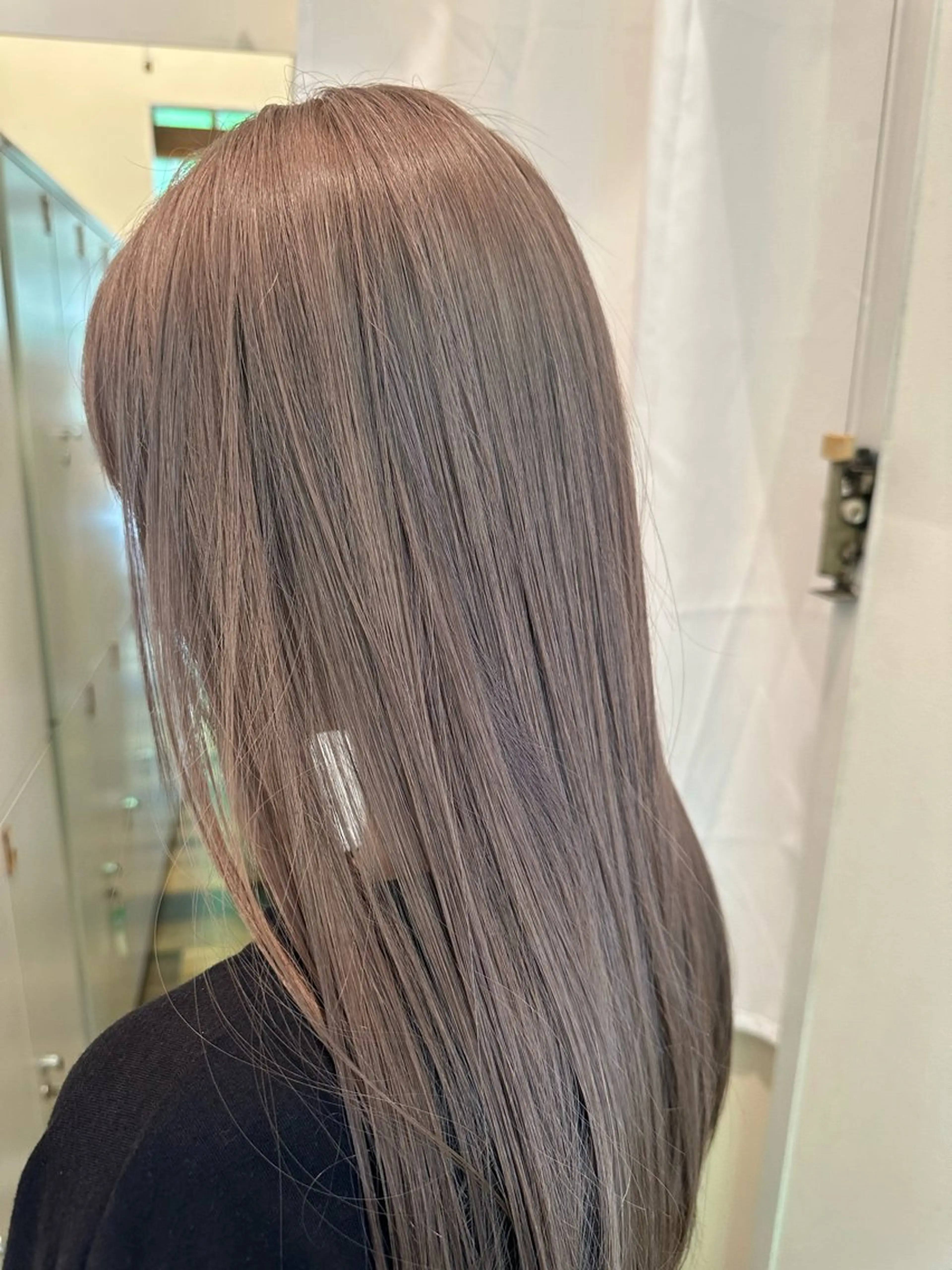 ロング カラー グレージュ カット ヘアカラー 茅ヶ崎/ハイトーン /レイヤーカットのヘアスタイル