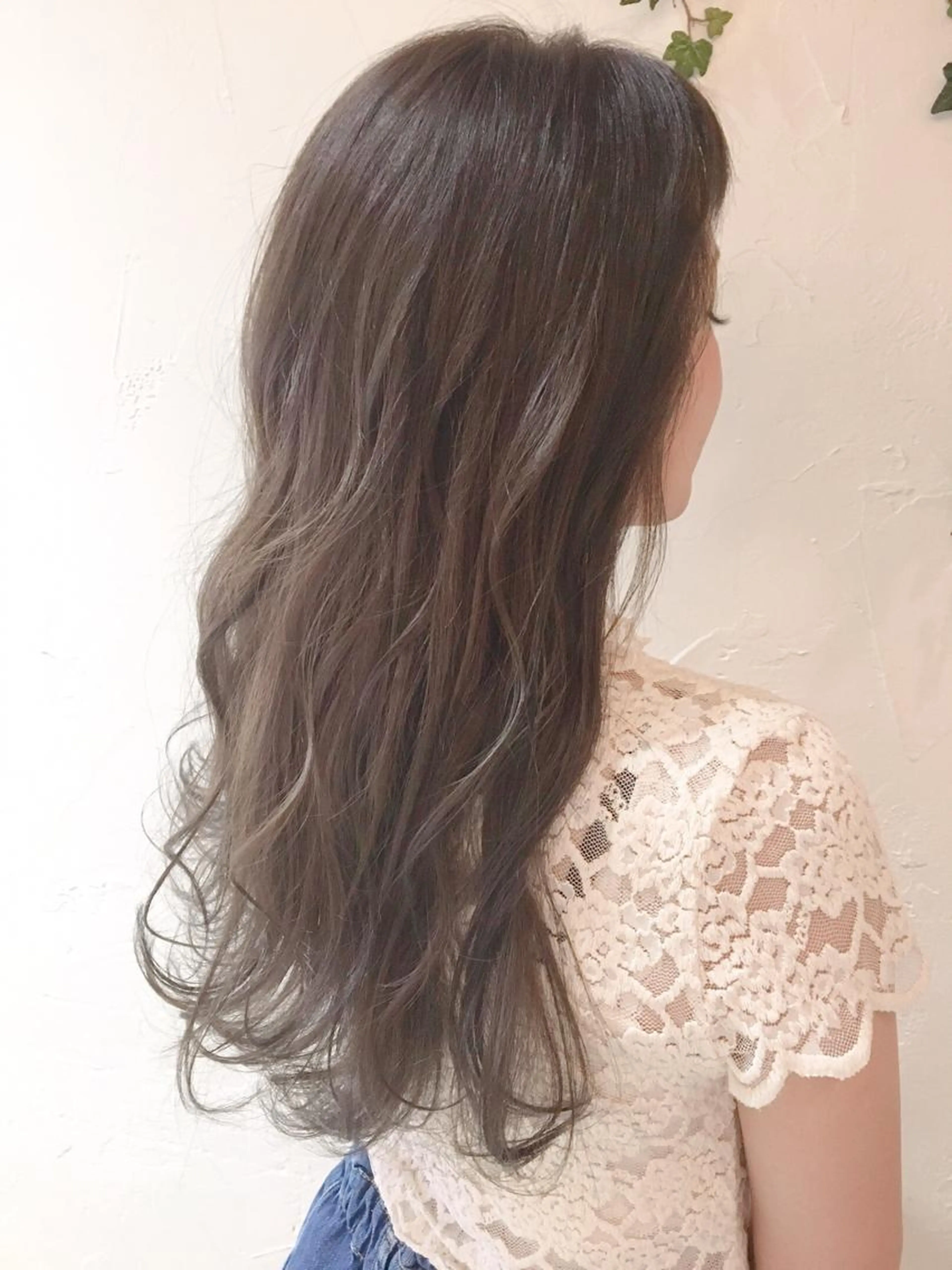 ヘアカラー & ミストトリートメントの写真