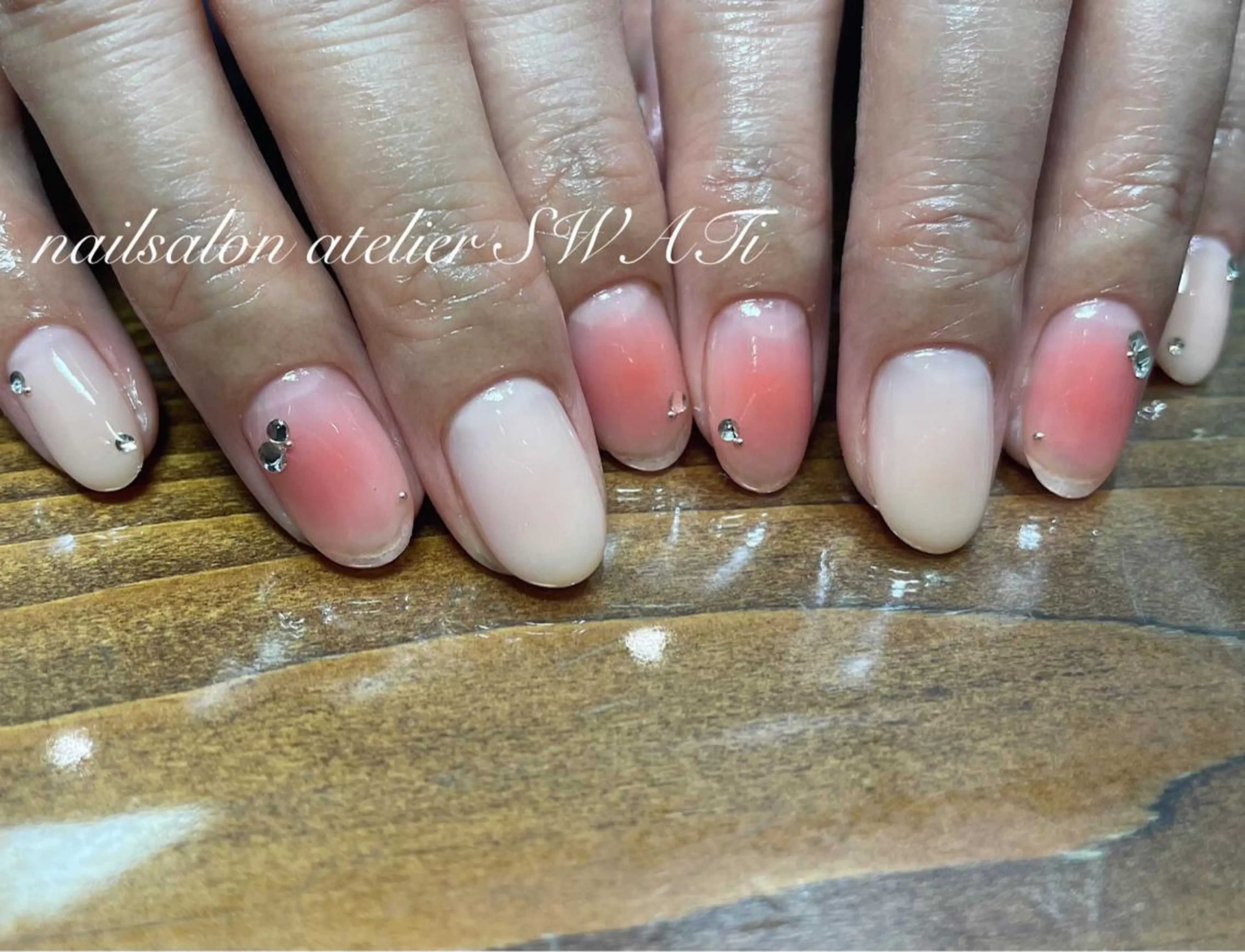 ネイル ヘアーサロン大野所属・nailsalon SWATiのネイルデザイン