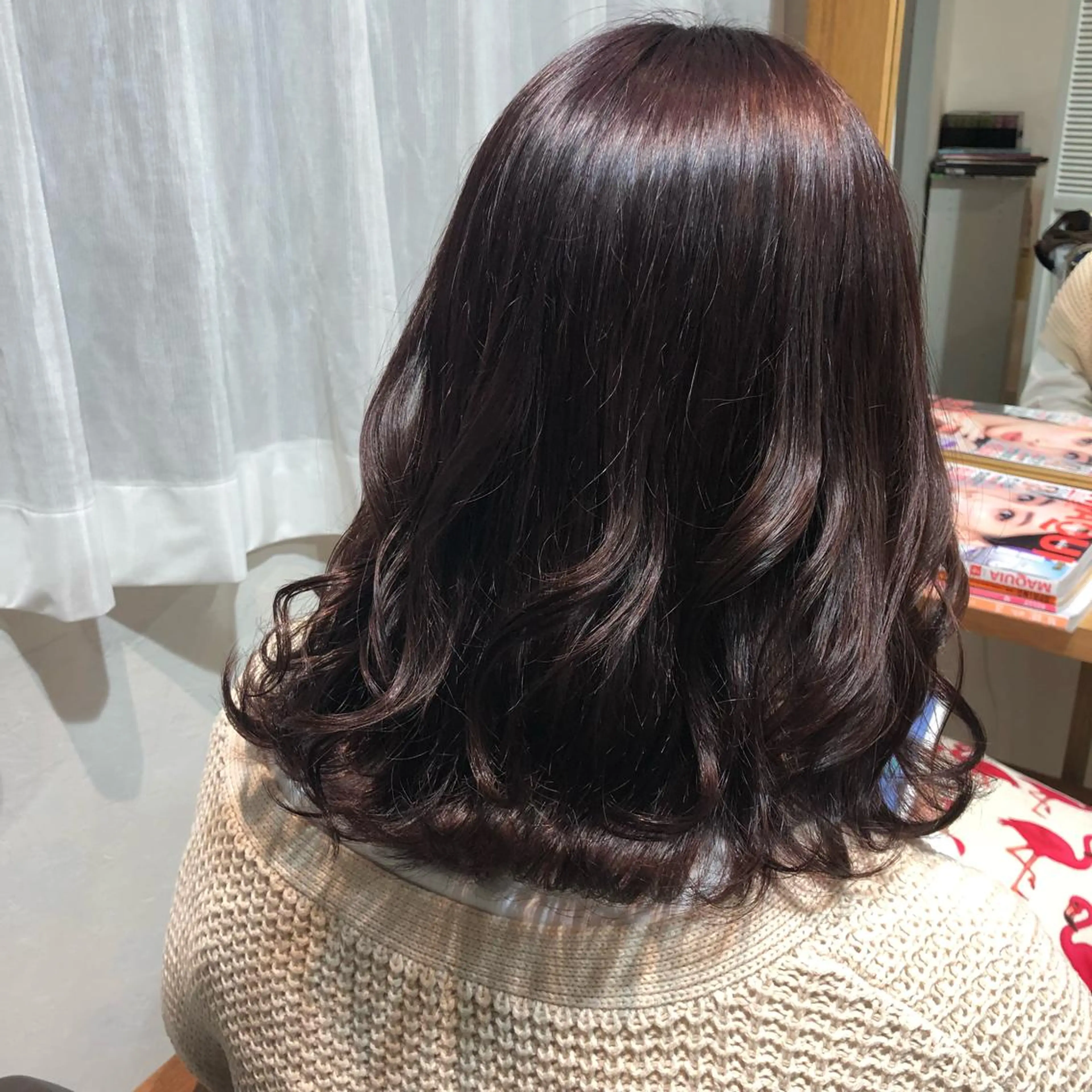 カラー 伊藤 かなのヘアスタイル