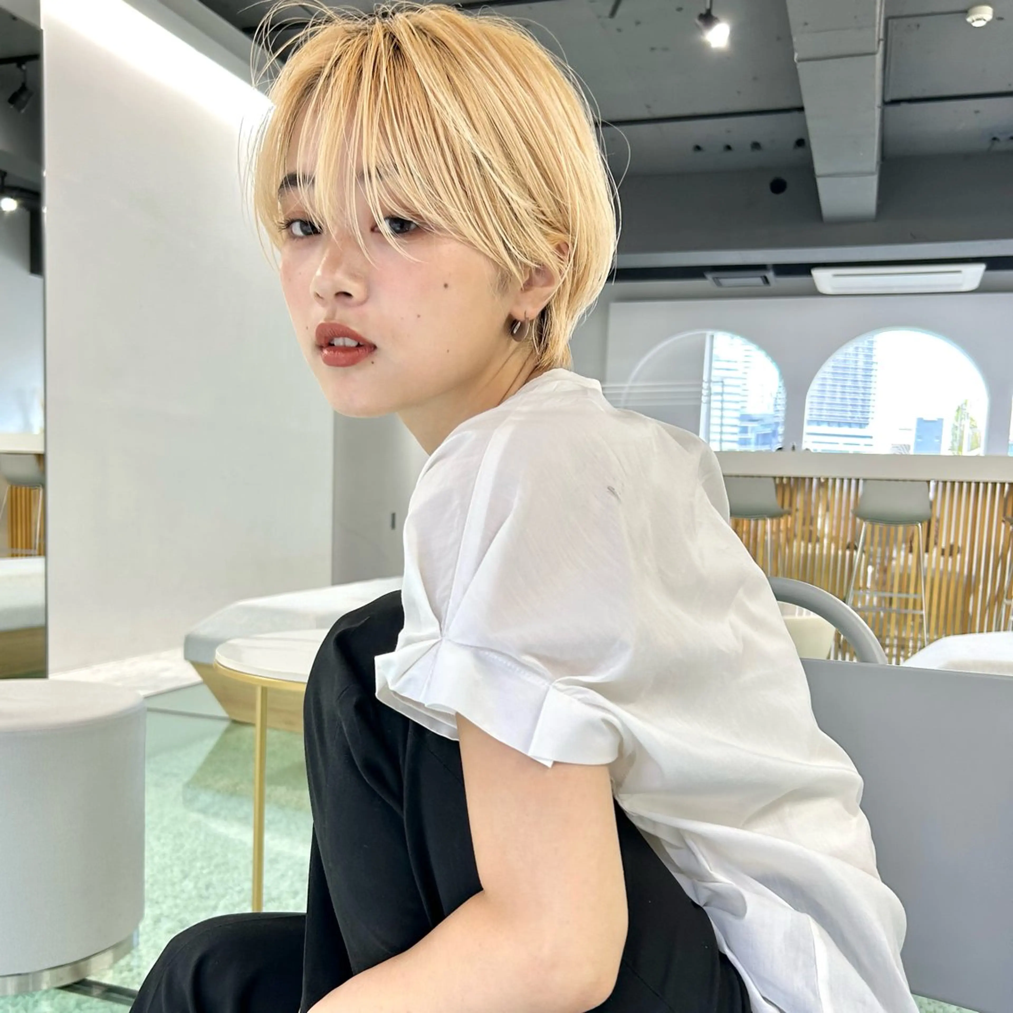 ショート カラー カット ヘアカラー トリートメント mood tatemachiのヘアスタイル