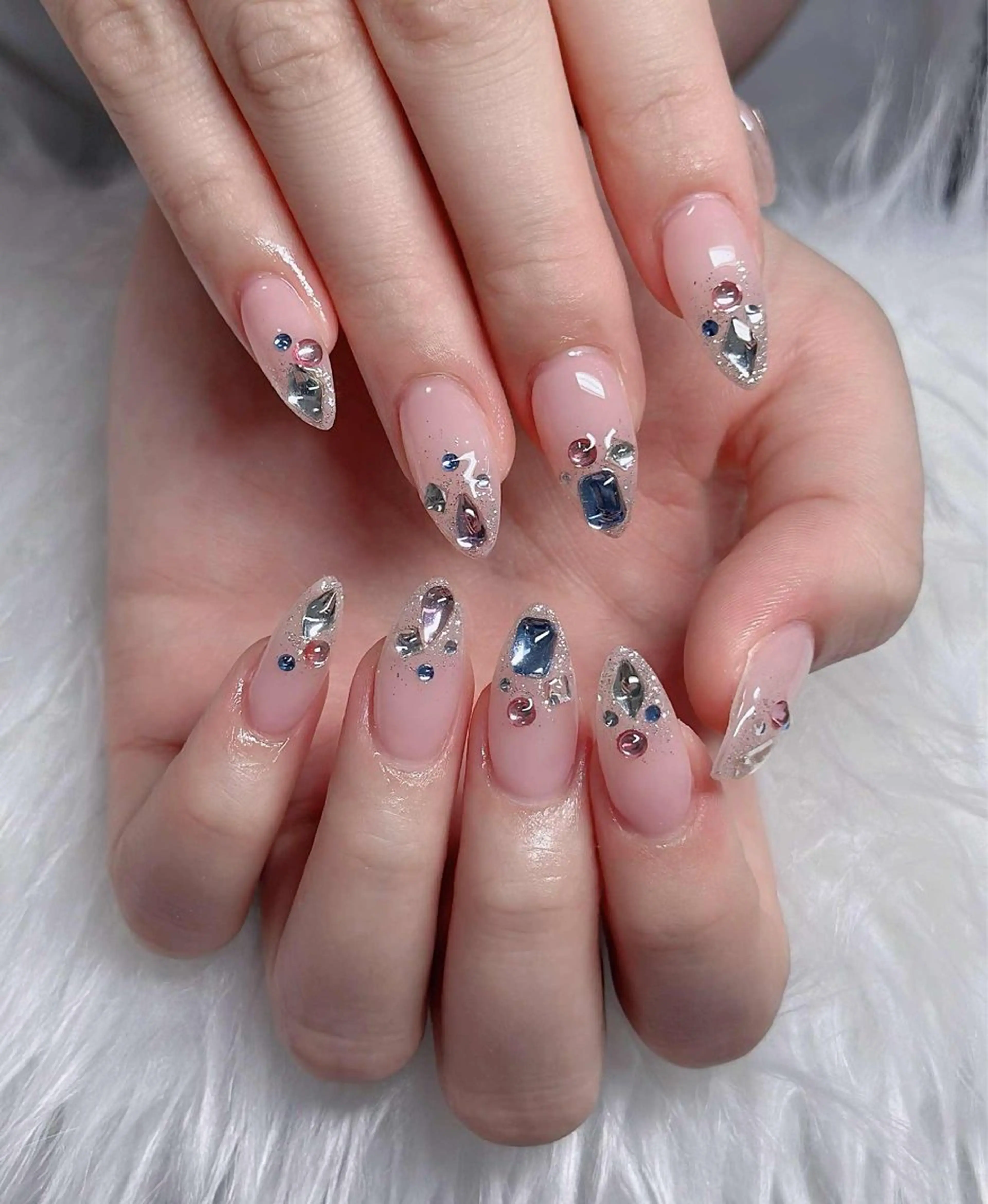 ネイル オーロラネイル フレンチネイル ジェルネイル ハロウィン キラキラネイル ハンドネイル H.baby Nail Salonのネイルデザイン