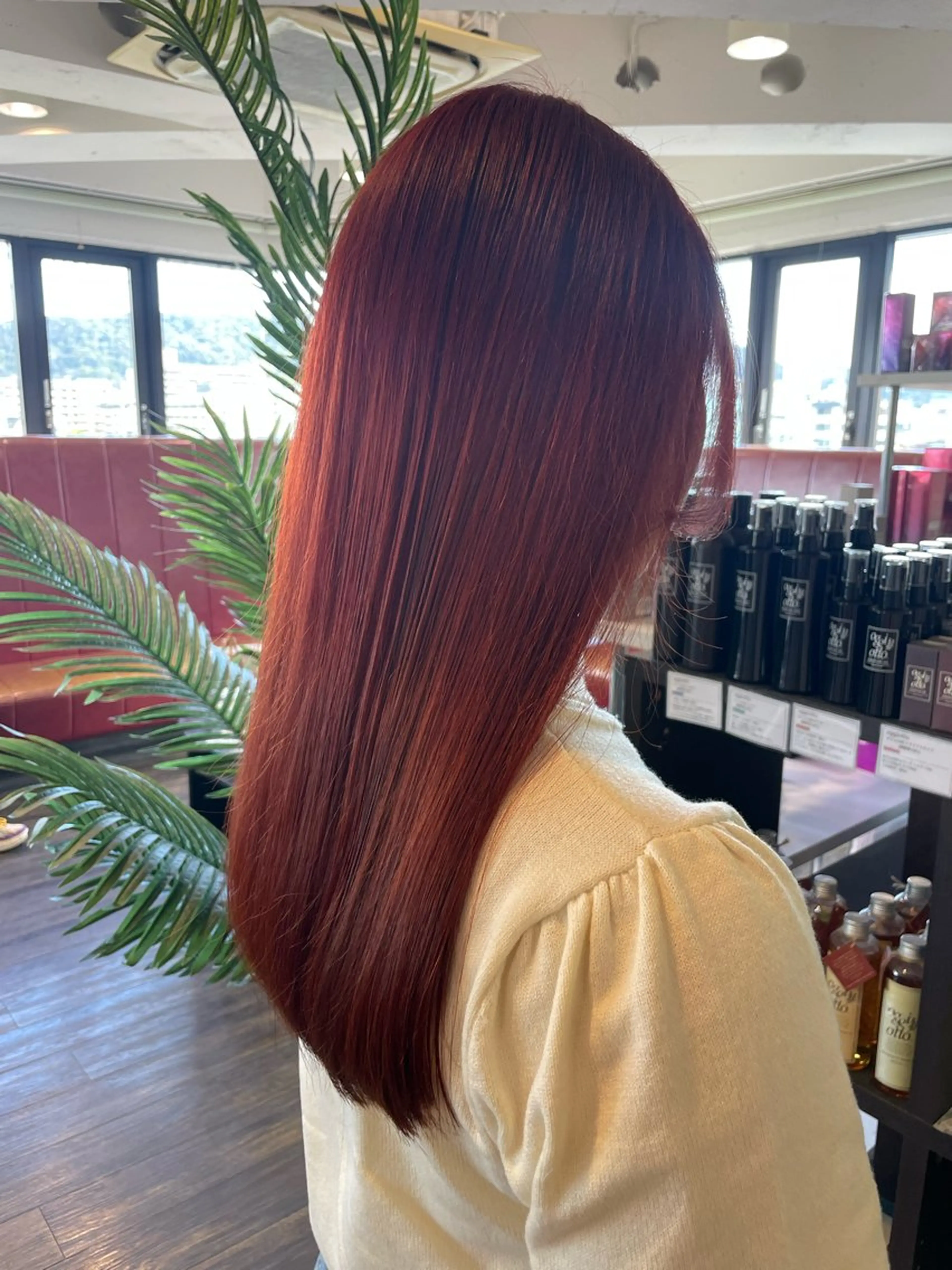ロング カラー レッドカラー カット ヘアカラー 佐藤 綾郁のヘアスタイル