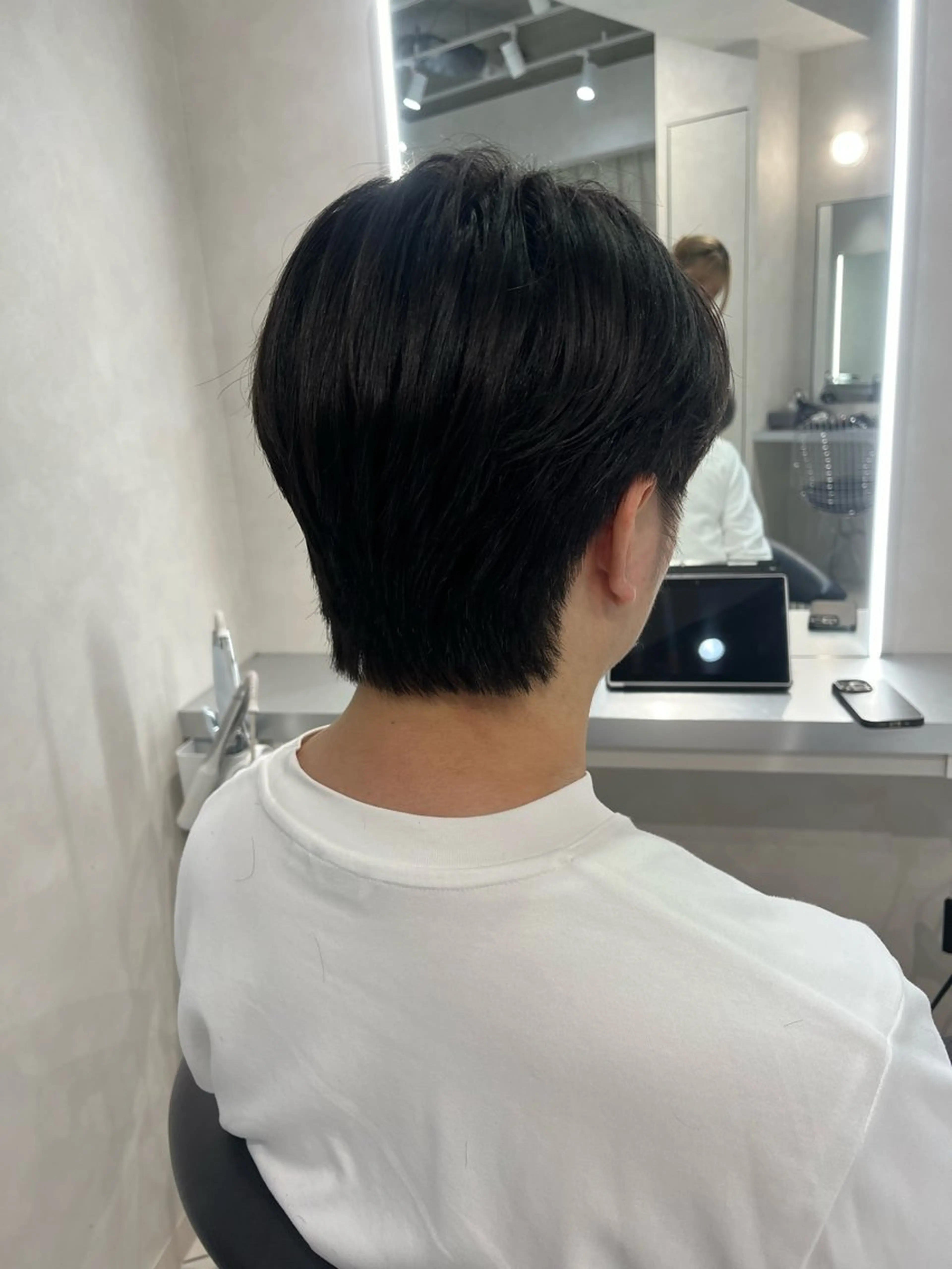 メンズ カット トリートメント 韓国メンズ特化 ダウン・毛流れパーマのヘアスタイル