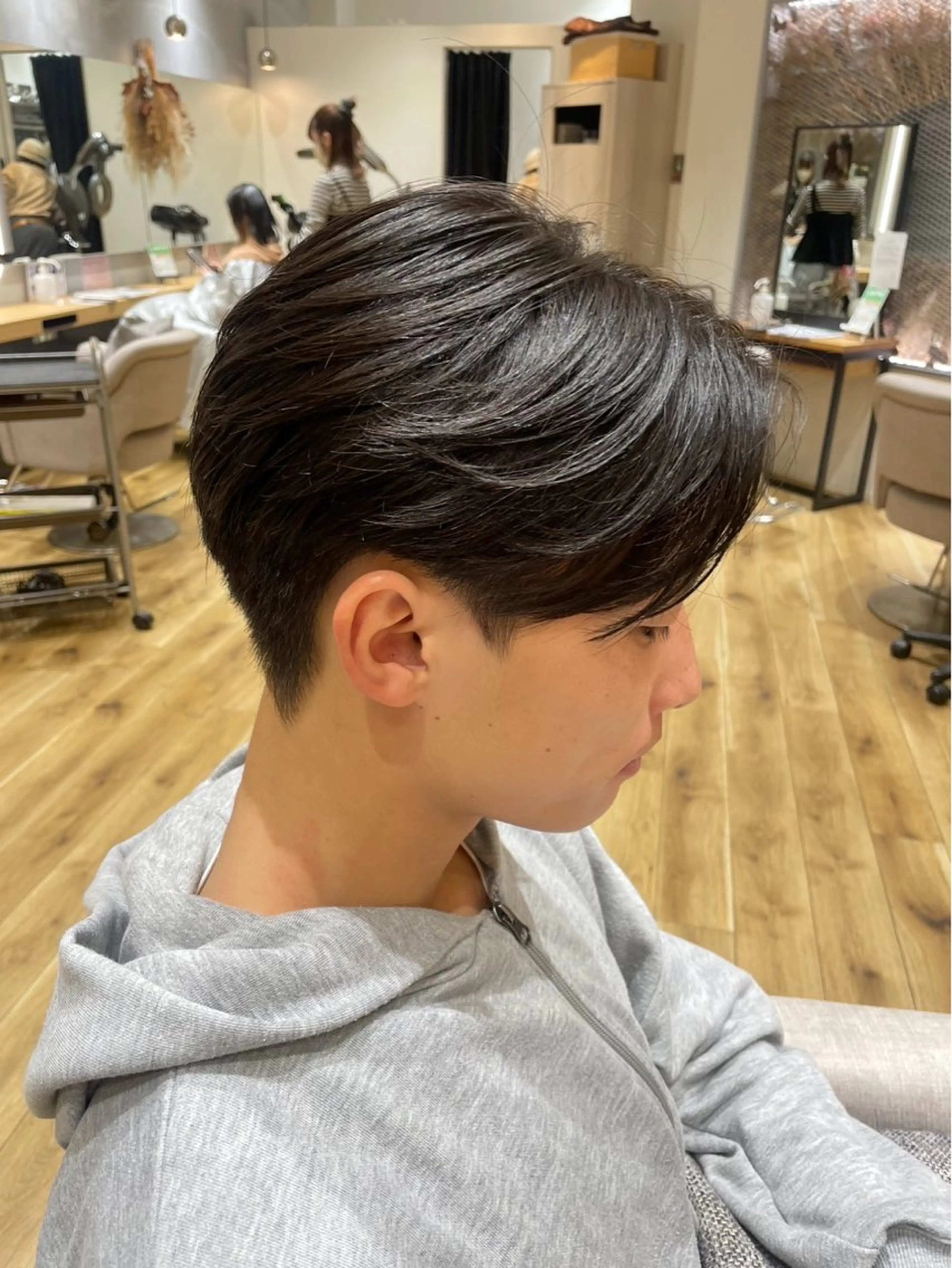 メンズ momo fizelleのヘアスタイル