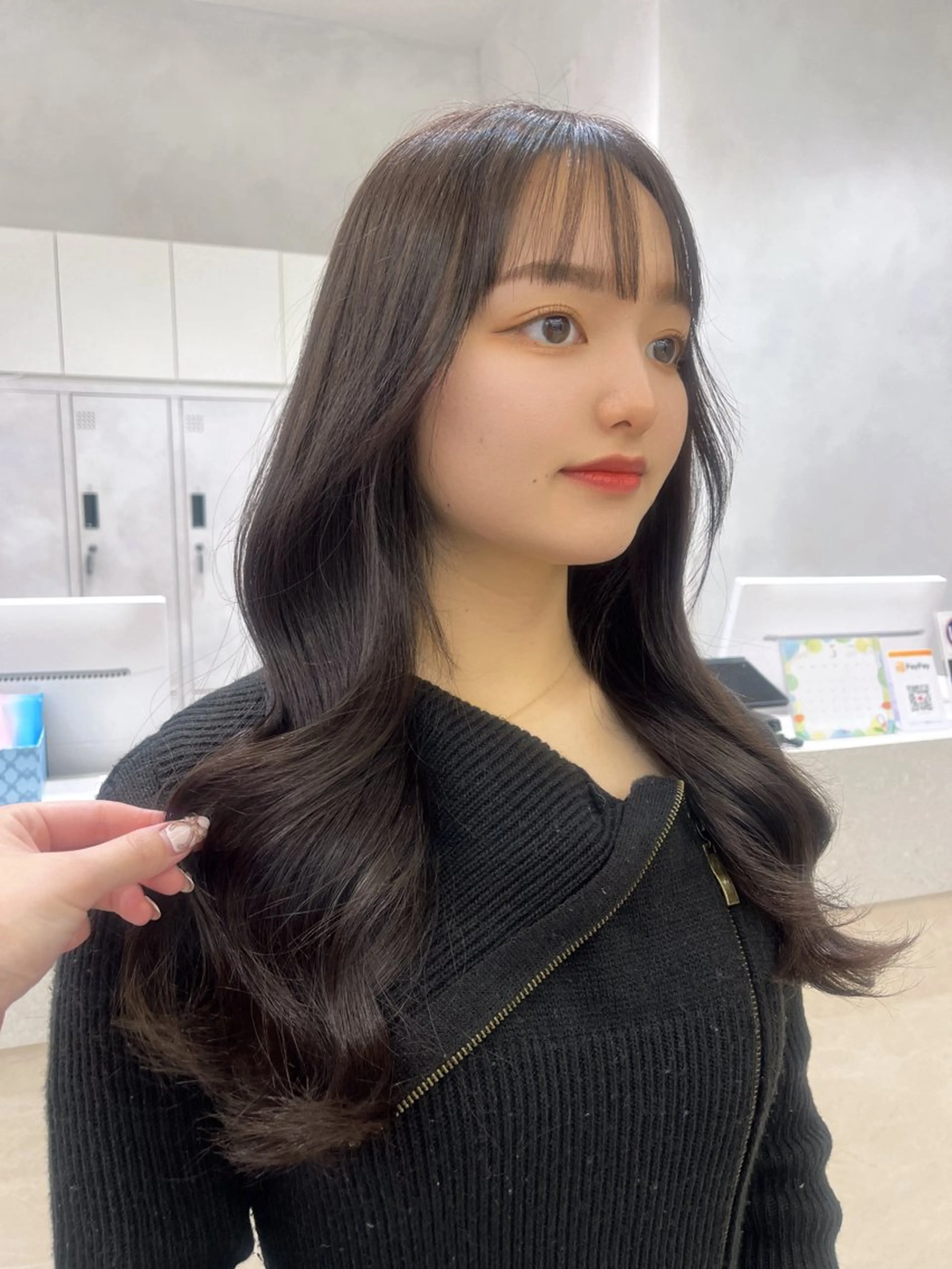 ロング ロング 𝑴𝑰𝑯𝑶 ／ワンホンヘアのヘアスタイル