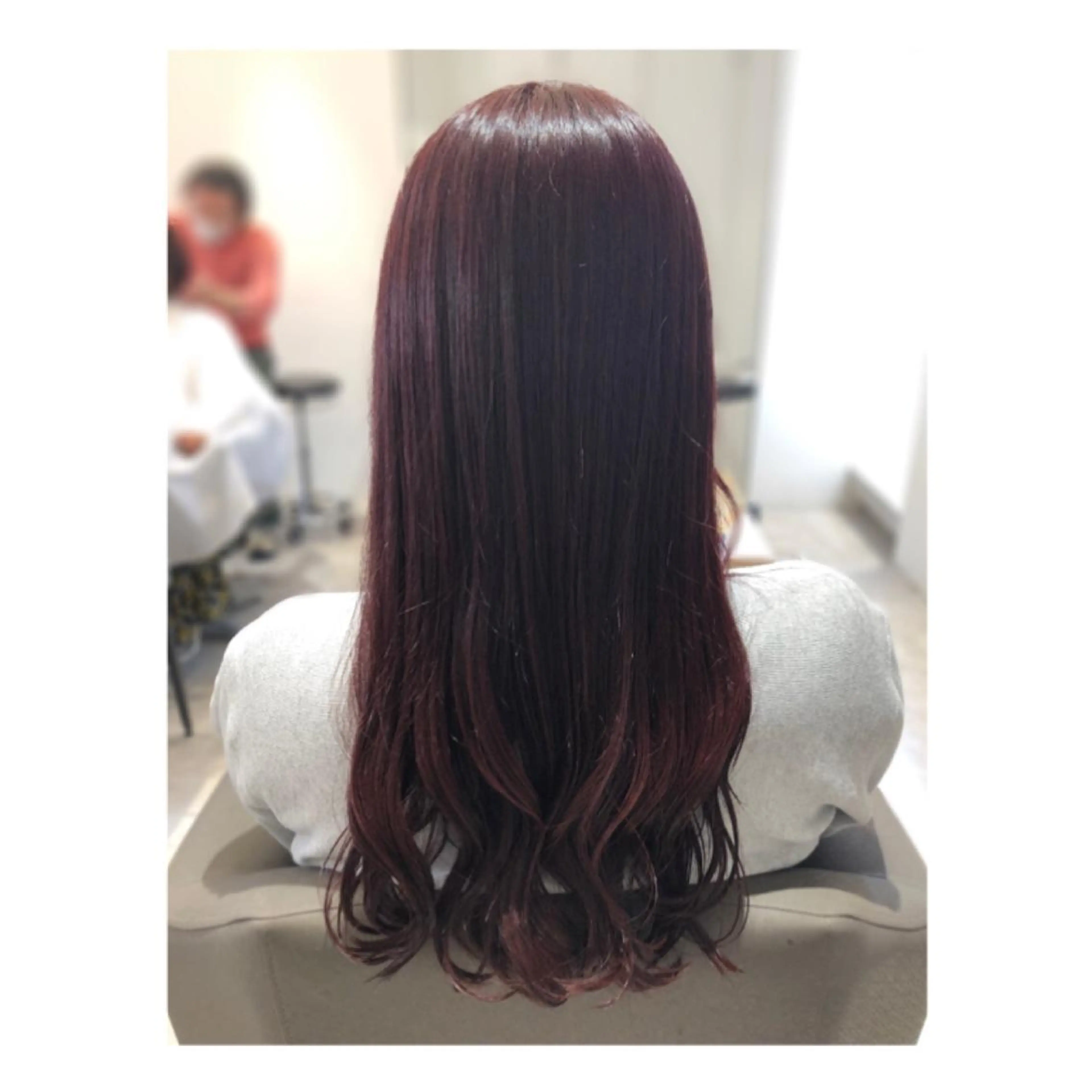 ロング カラー カシス レッドカラー まちだ ひとみのヘアスタイル