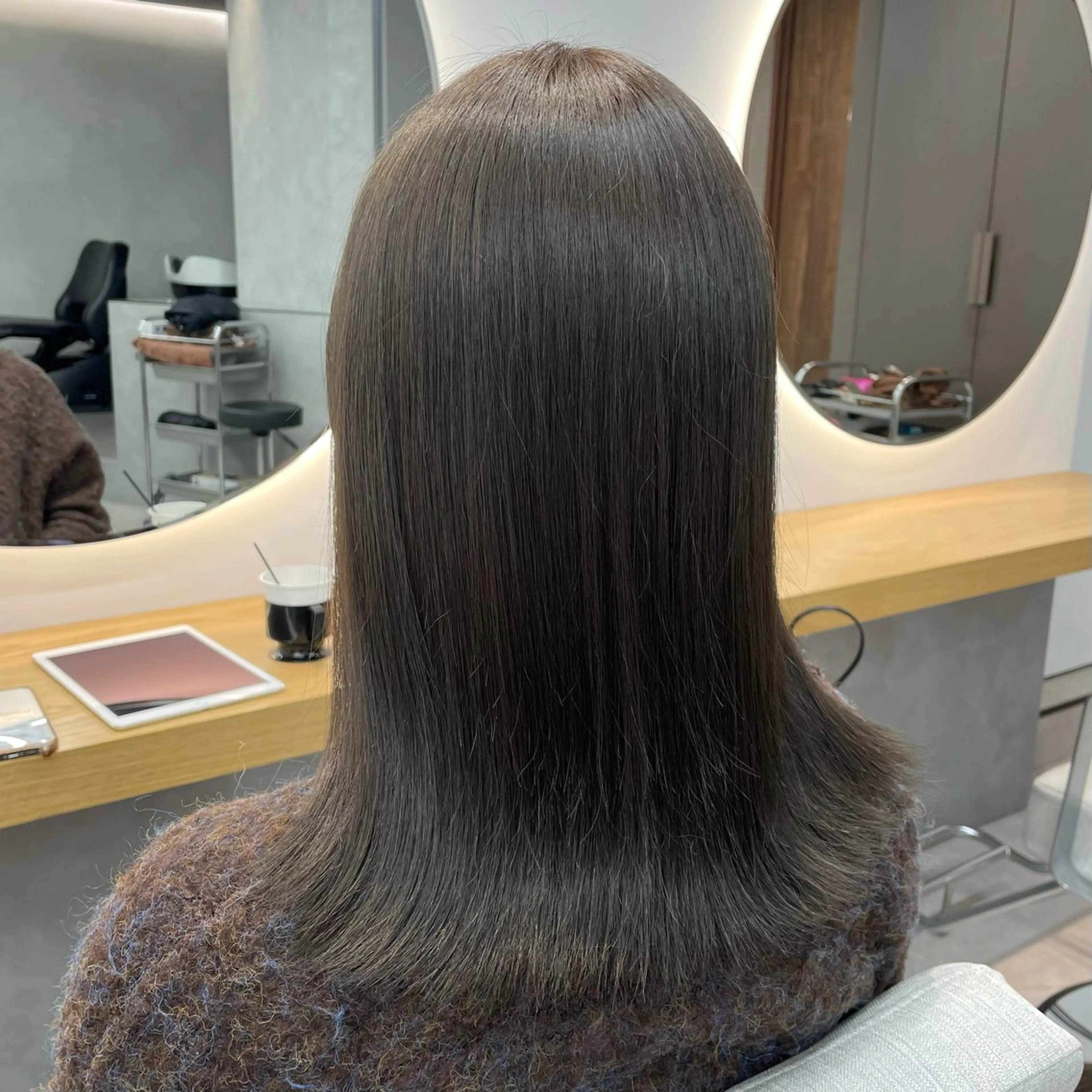 セミロング カラー ベージュカラー オリーブベージュ 澤 佑華 🎀 透明感カラーのヘアスタイル