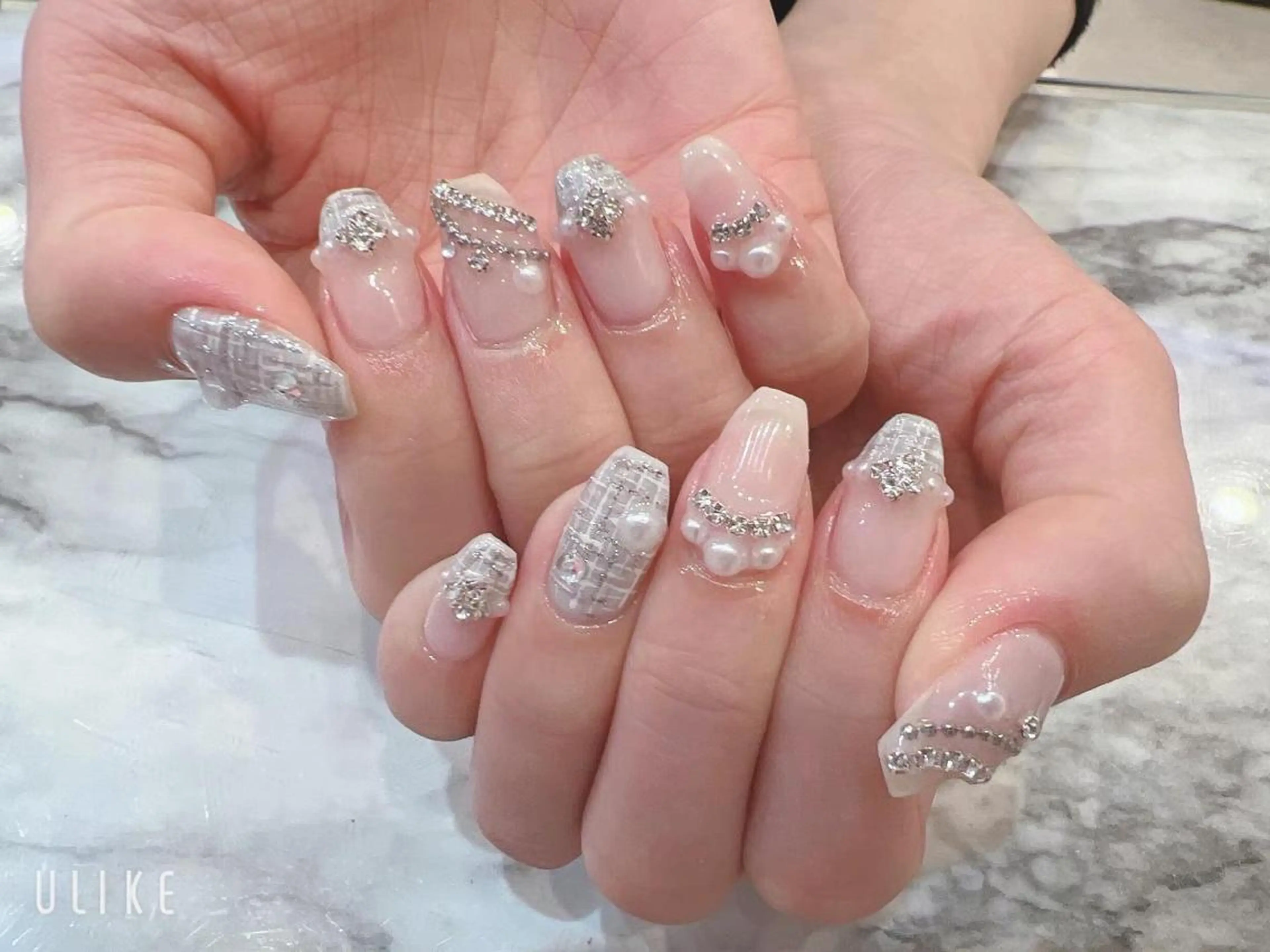 ネイル ストーンネイル ツイードネイル Babarla Nailのネイルデザイン