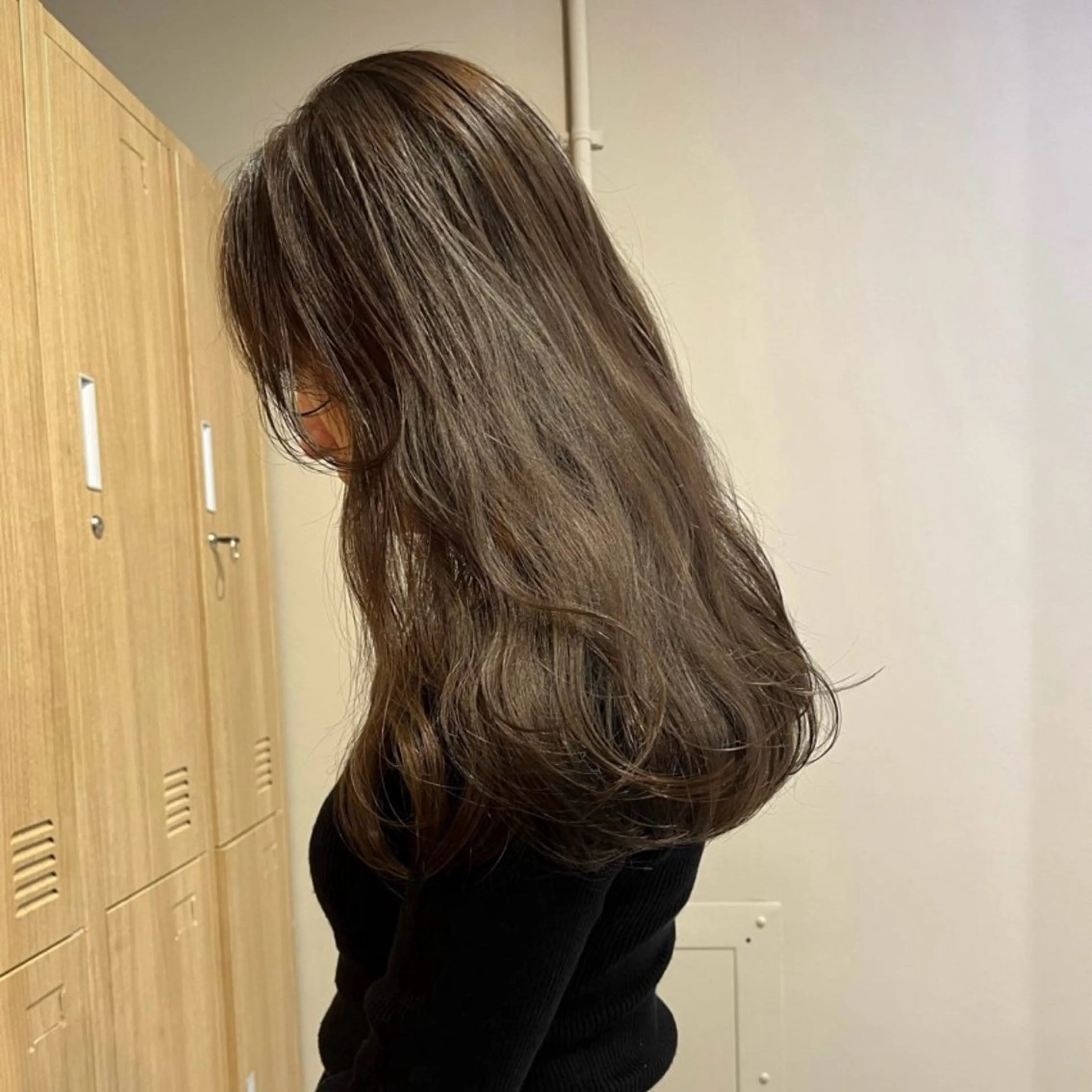 カラー LOREN ちひろのヘアスタイル