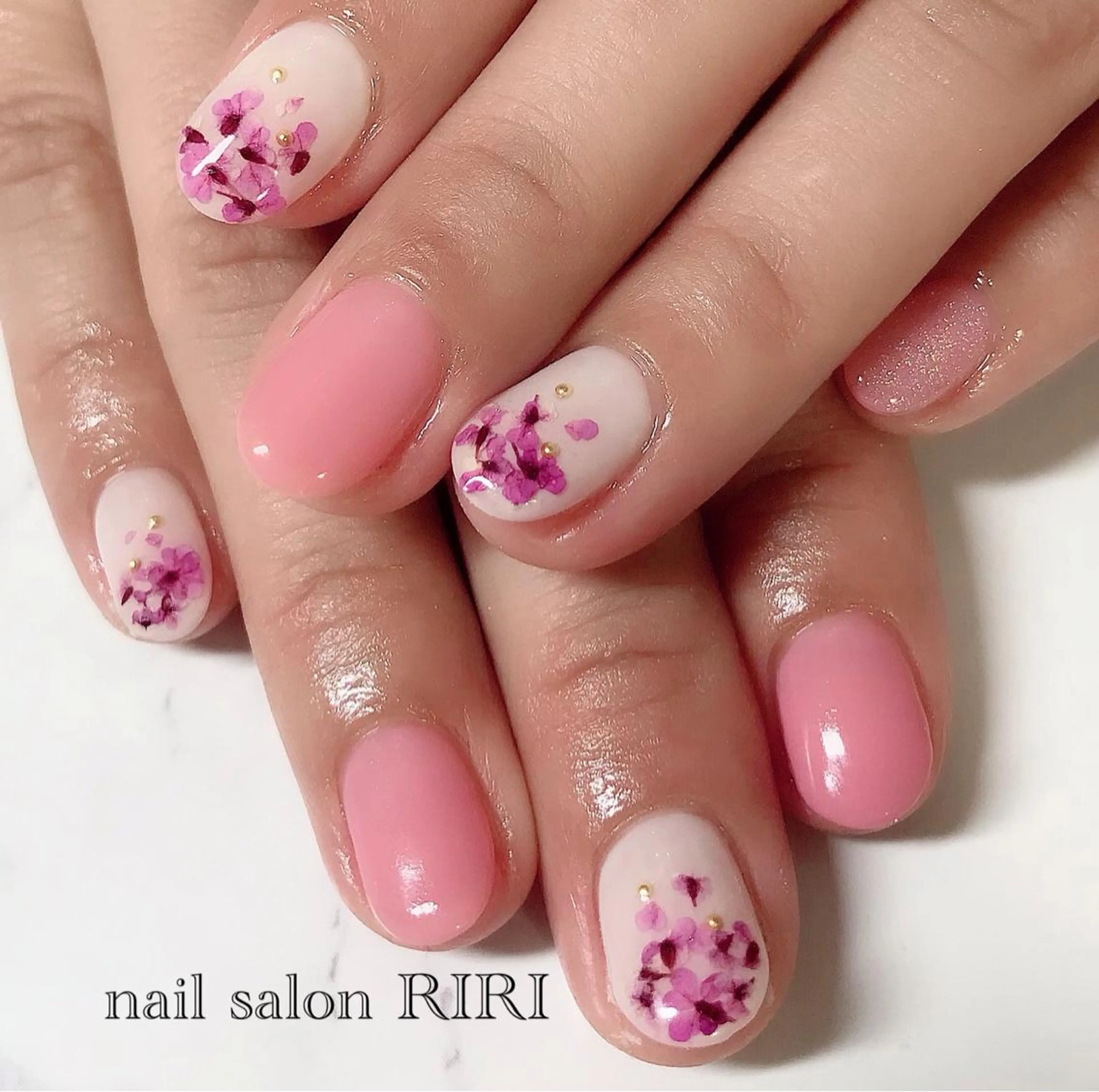 ネイル マグネットネイル private  nail  salon RIRI所属・RIRI リリのネイルデザイン