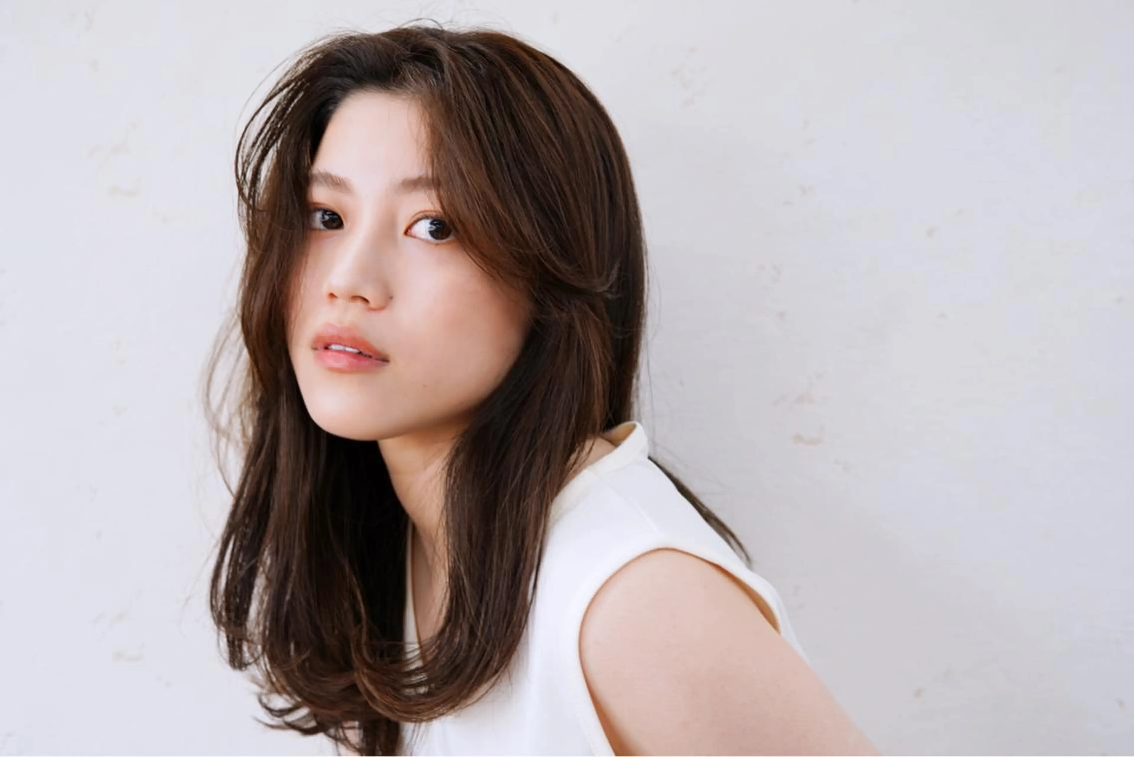 ミディアム カラー かきあげバング 髪質改善×大人可愛い 艶髪🫧ダイトのヘアスタイル