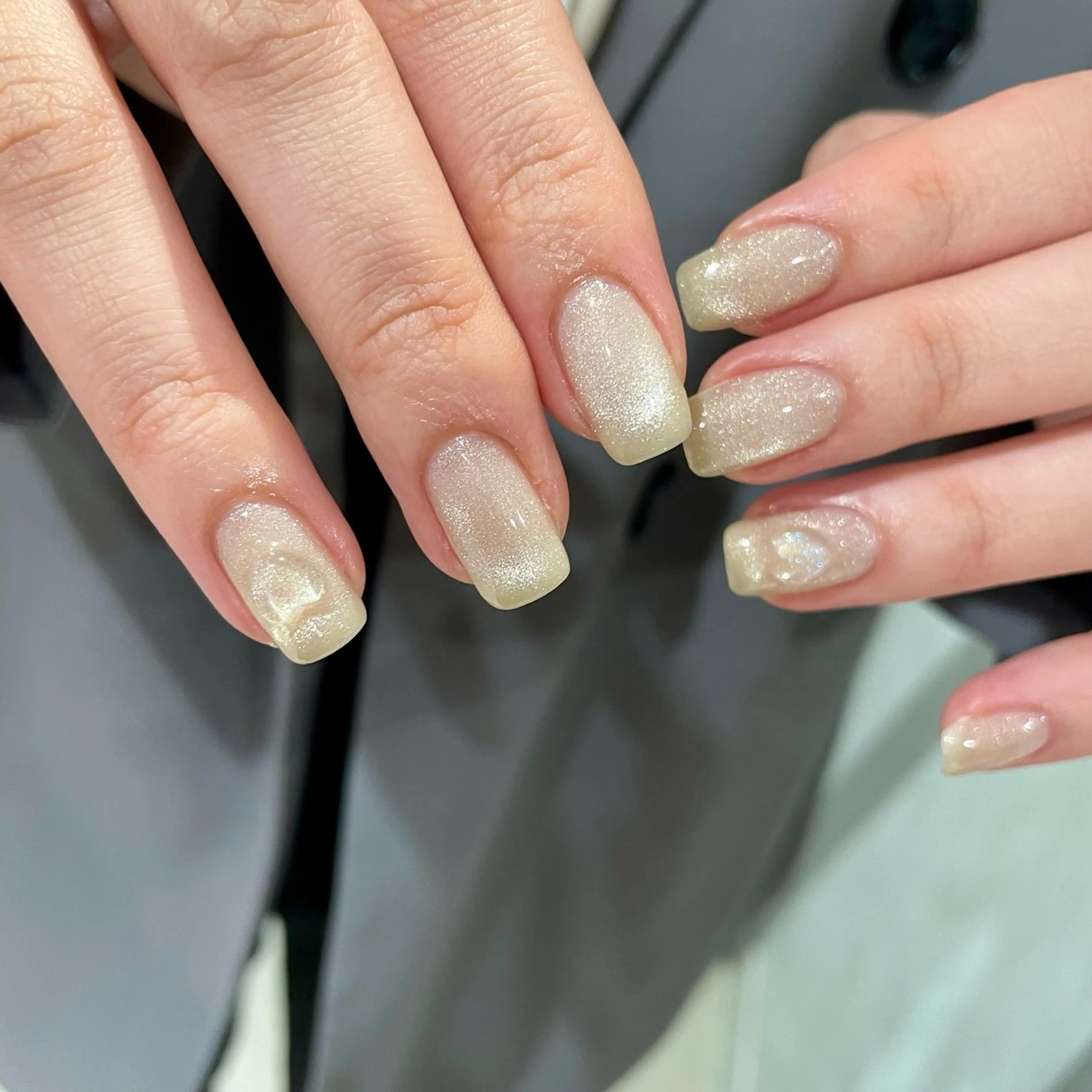 平日限定✨オフなしマグネットネイル✨の写真