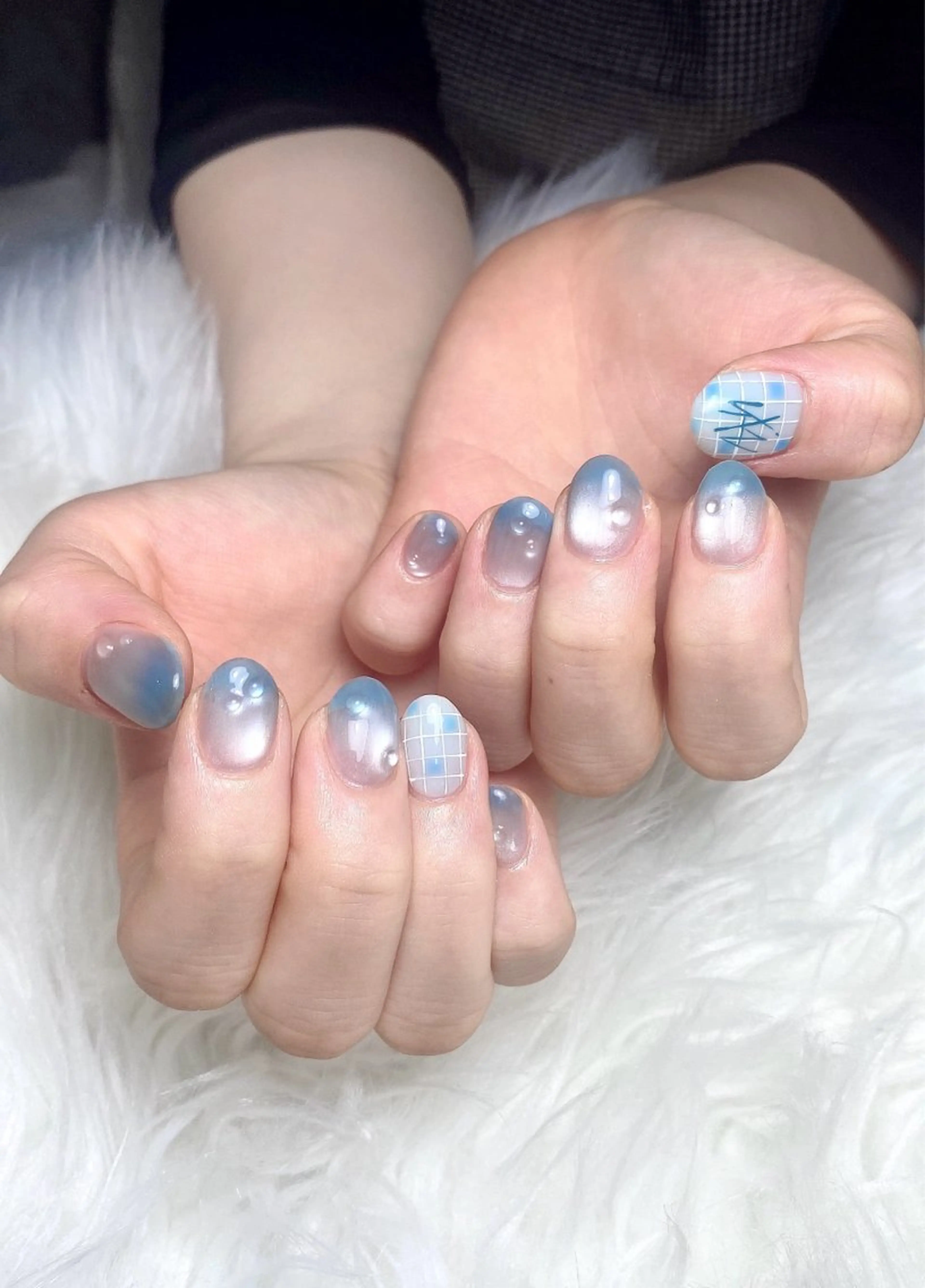 ネイル グラデーション マグネットネイル ハンドネイル Hi Beauty 渋谷(ネイル、ハイパーナイフ6、脂肪れいきゃく、マッサージ＆エステサロン)所属・Hi beauty 渋谷のネイルデザイン