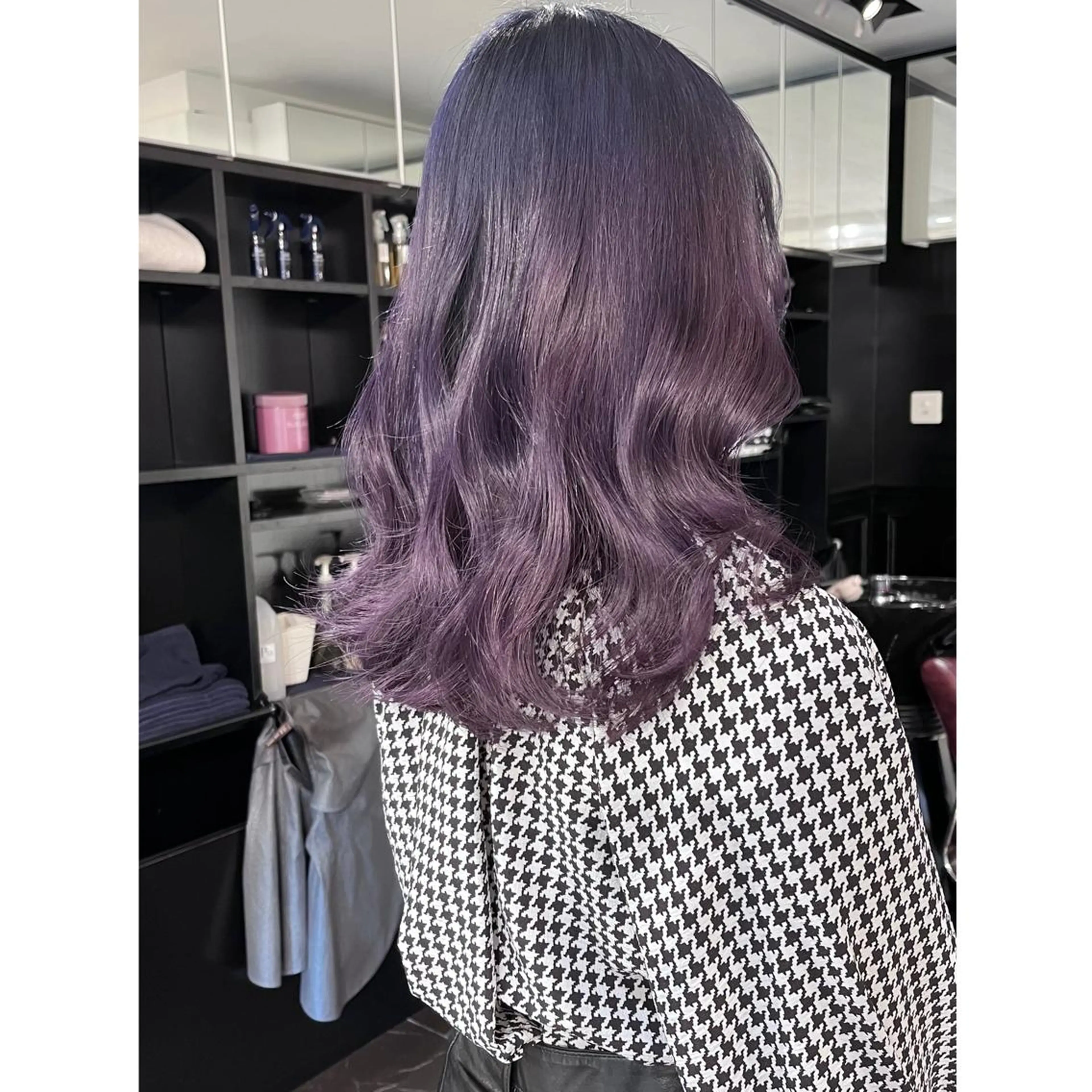 セミロング カラー ブリーチ ヘアカラー LOTTA CUCCI所属・miyu /トレンド カラー×艶髪のヘアスタイル