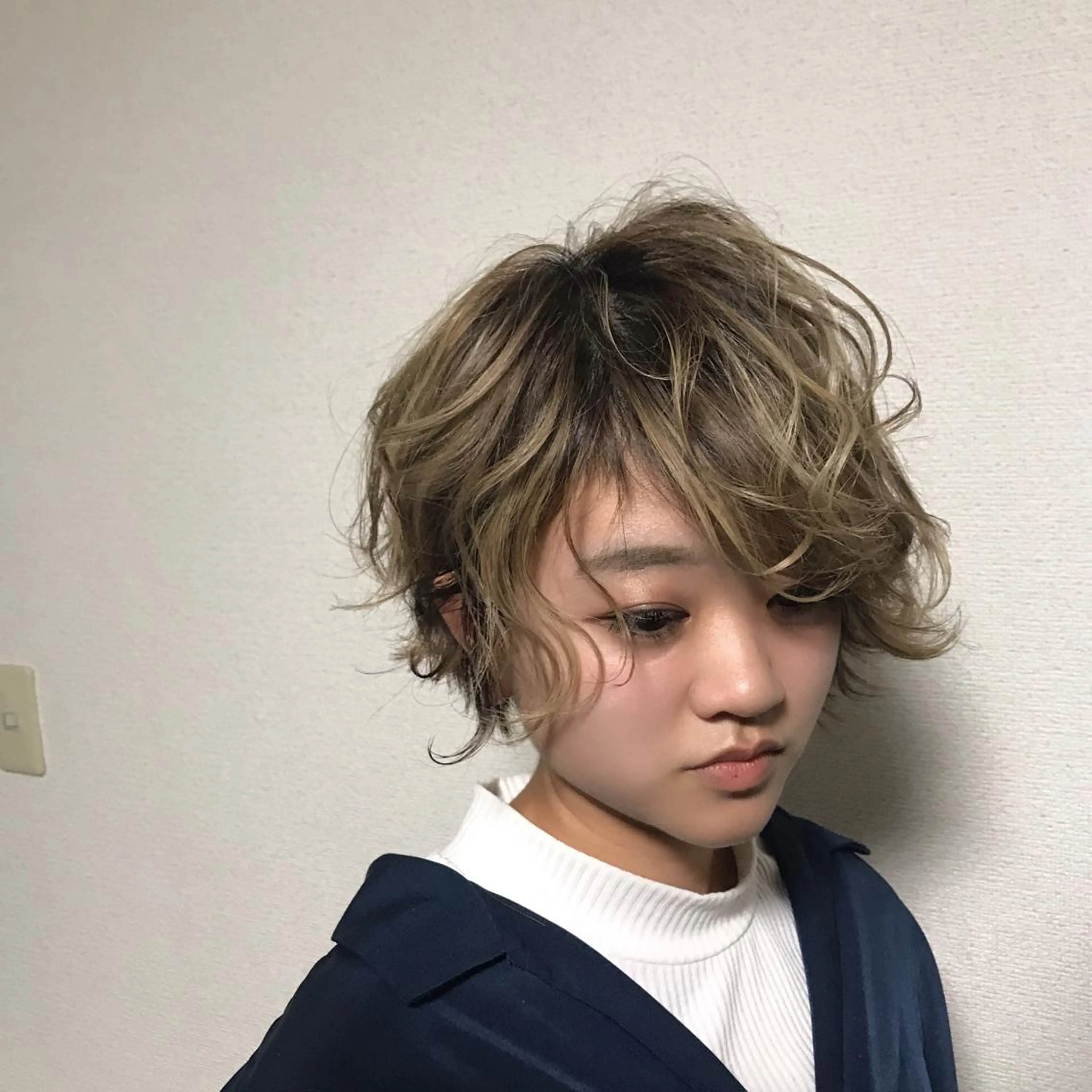 ショート カラー ハイライトカラー ハイライト 茅ヶ崎/ハイライト/ ハイトーン/関口実華のヘアスタイル