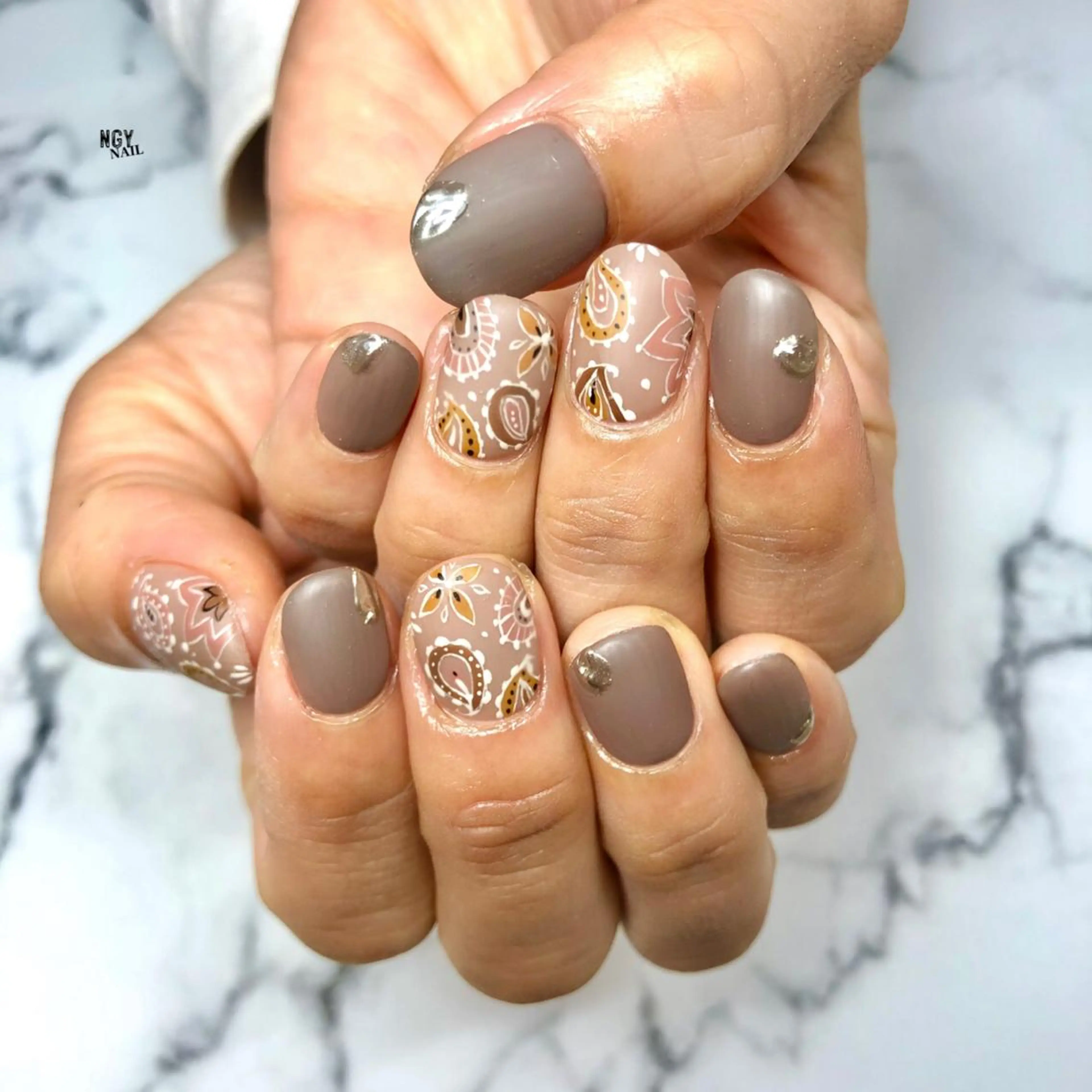 ネイル アートネイル ミラーネイル ニュアンスネイル ワンカラーネイル ハンドネイル NAIL NOWのネイルデザイン